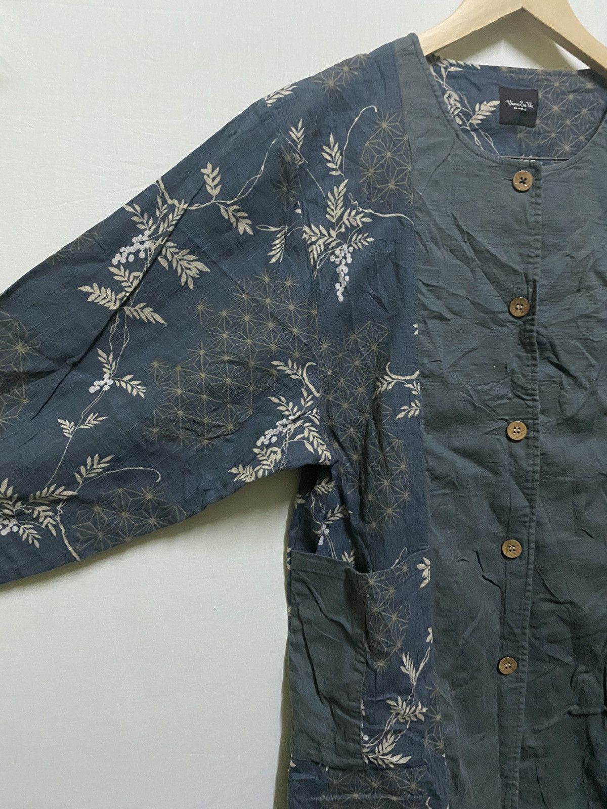 Japanese Brand Indigo Kimono Printed Button Size US M / EU 48-50 / 2 - 3 Thumbnail