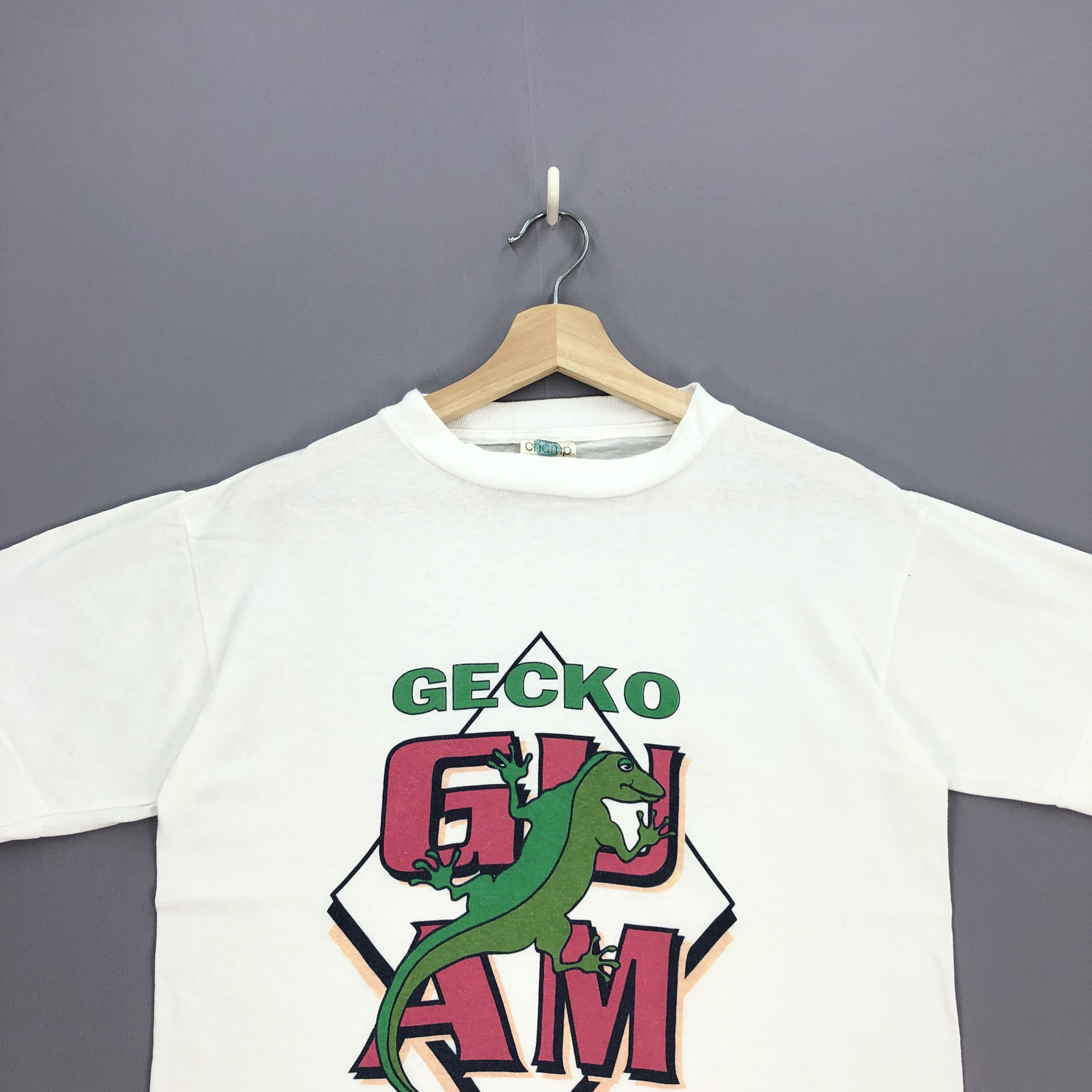 Vintage Vintage 90s Gecko Guam Tshirt Hawaiian Travel Novelty Tees Size US S / EU 44-46 / 1 - 2 Thumbnail