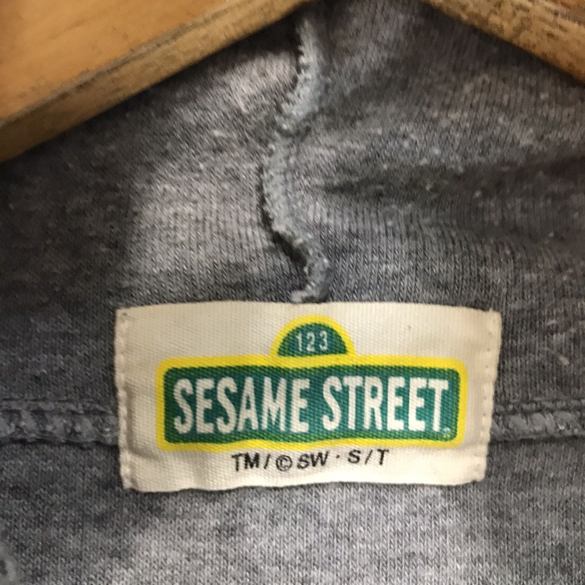 Cartoon Network × Japanese Brand Vintage Sesama Street Hoodie Sweatshirt Size US S / EU 44-46 / 1 - 10 Thumbnail