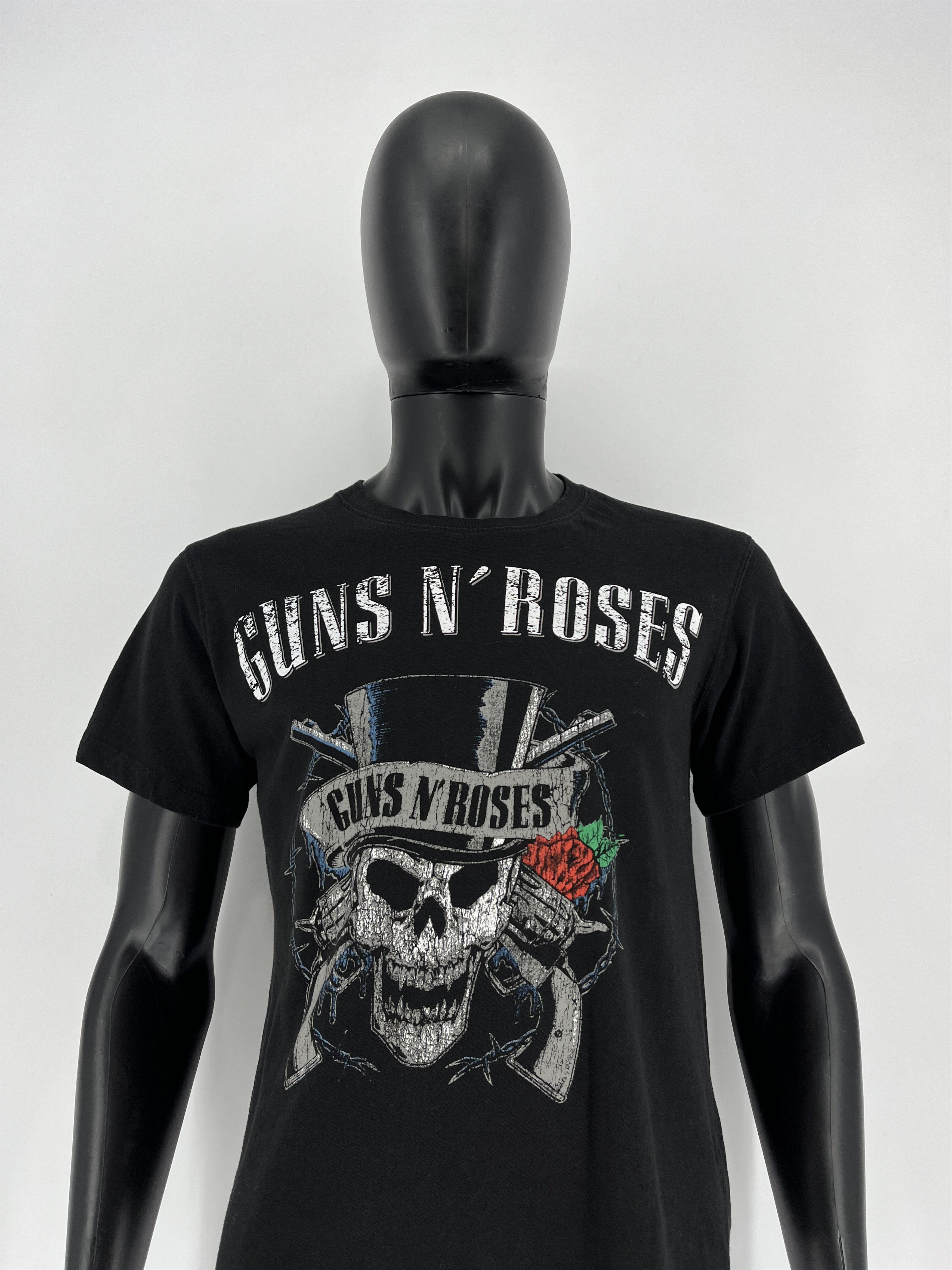 Band Tees × Vintage Vintage Y2K Guns And Roses Tee Band Rock Metal Streetwear Size US S / EU 44-46 / 1 - 6 Thumbnail