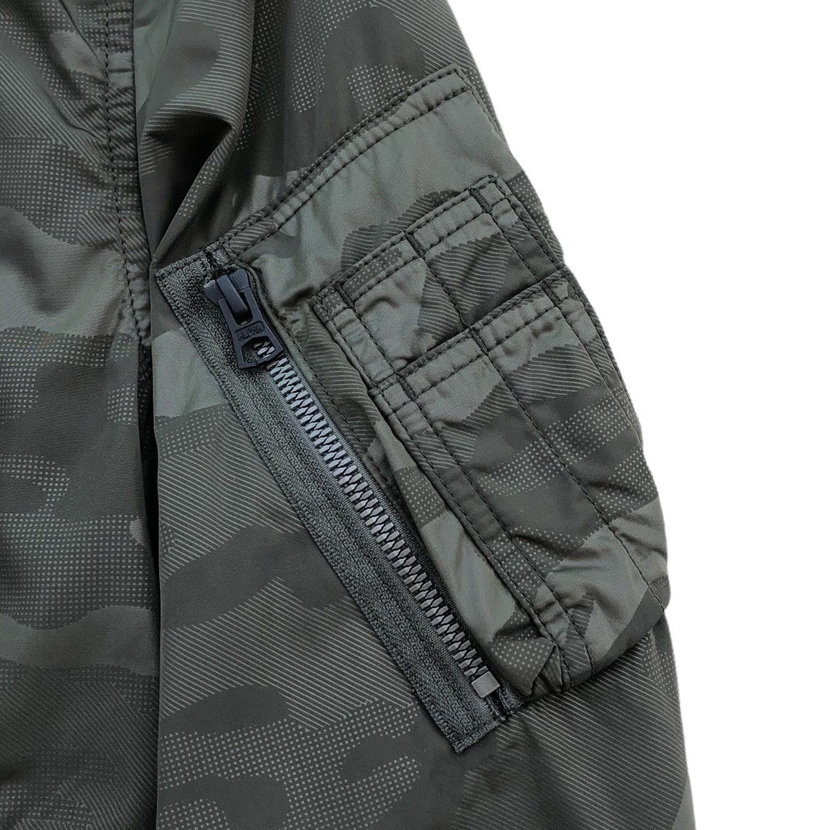 Alpha Industries Alpha Industries Ma-1 Camo Bomber Jacket Size US M / EU 48-50 / 2 - 8 Thumbnail