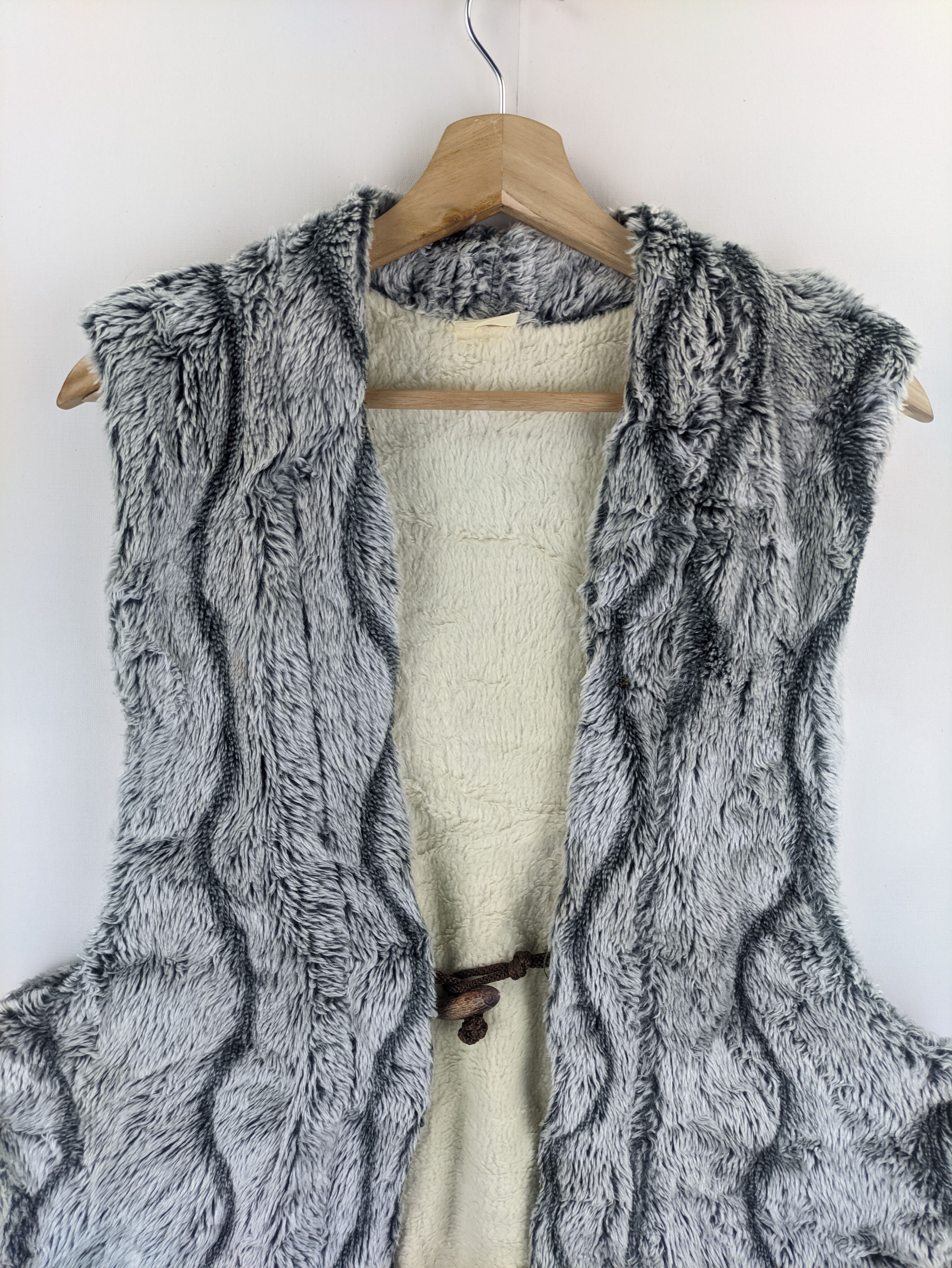 Japanese Brand Steals🔥Fraux Fur Vest Unbrand Size M / US 6-8 / IT 42-44 - 5 Thumbnail