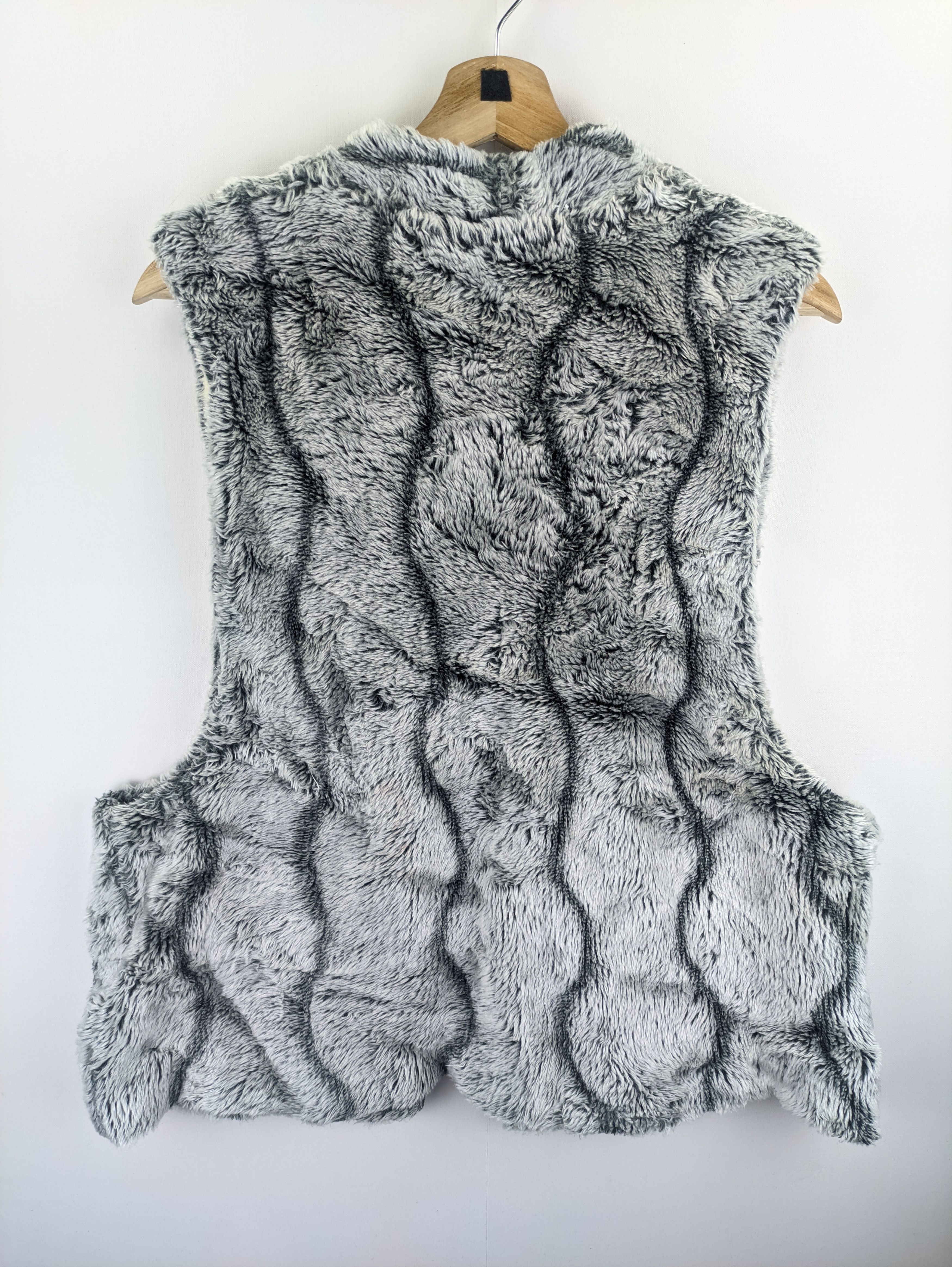 Japanese Brand Steals🔥Fraux Fur Vest Unbrand Size M / US 6-8 / IT 42-44 - 2 Thumbnail