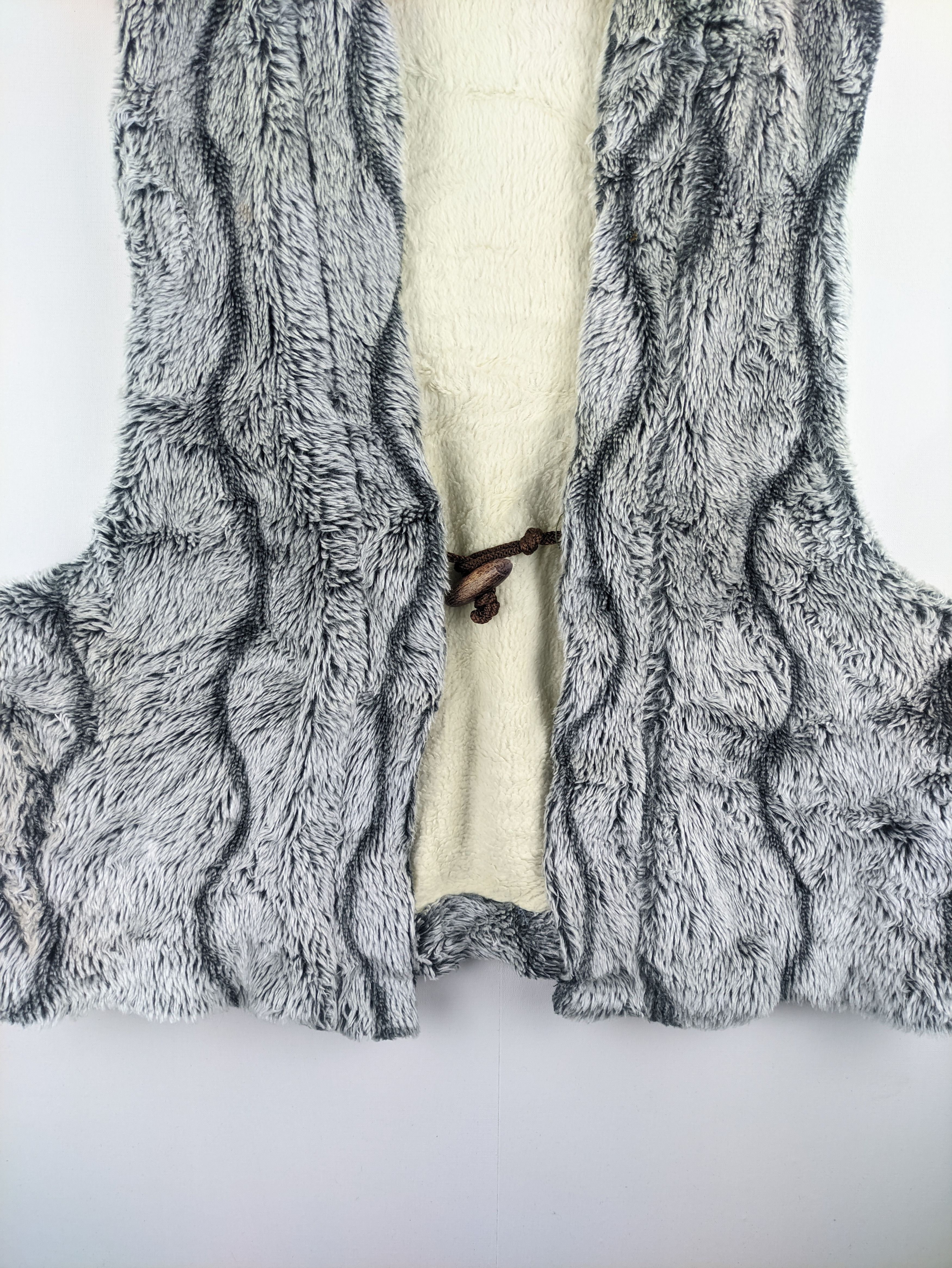 Japanese Brand Steals🔥Fraux Fur Vest Unbrand Size M / US 6-8 / IT 42-44 - 6 Thumbnail