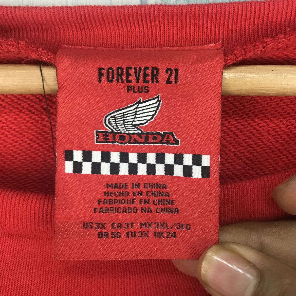 Forever 21 Honda X Forever 21 Cropped Size US XXL / EU 58 / 5 - 7 Thumbnail