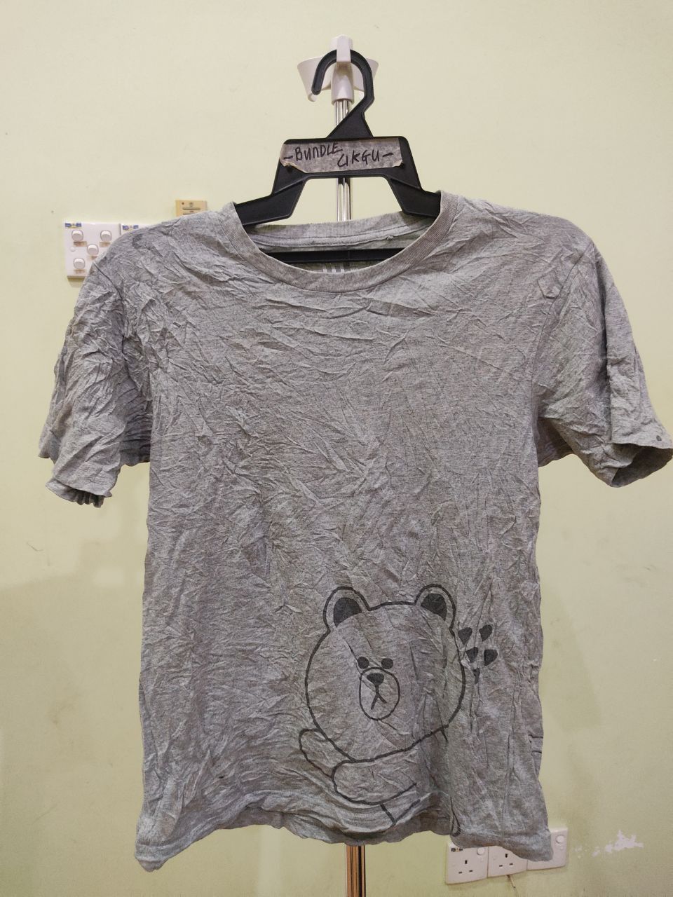 Uniqlo Line Friends Emoji Tee Size US M / EU 48-50 / 2 - 1 Thumbnail