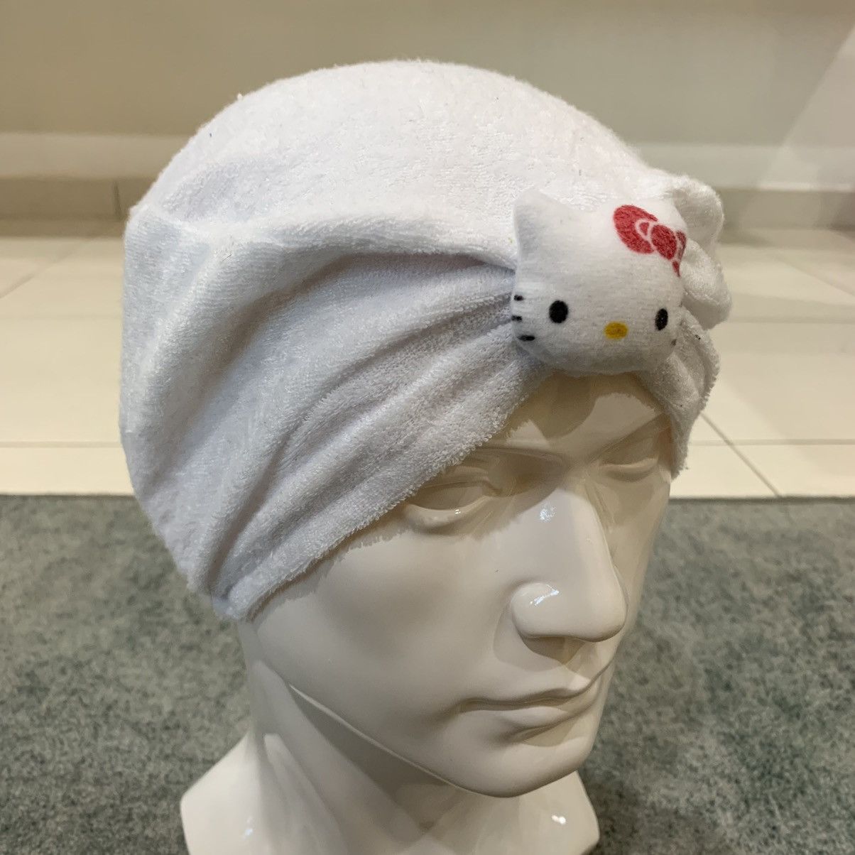 image of Anima Hello Kitty Beanie Hats Snow Caps in White, Men's