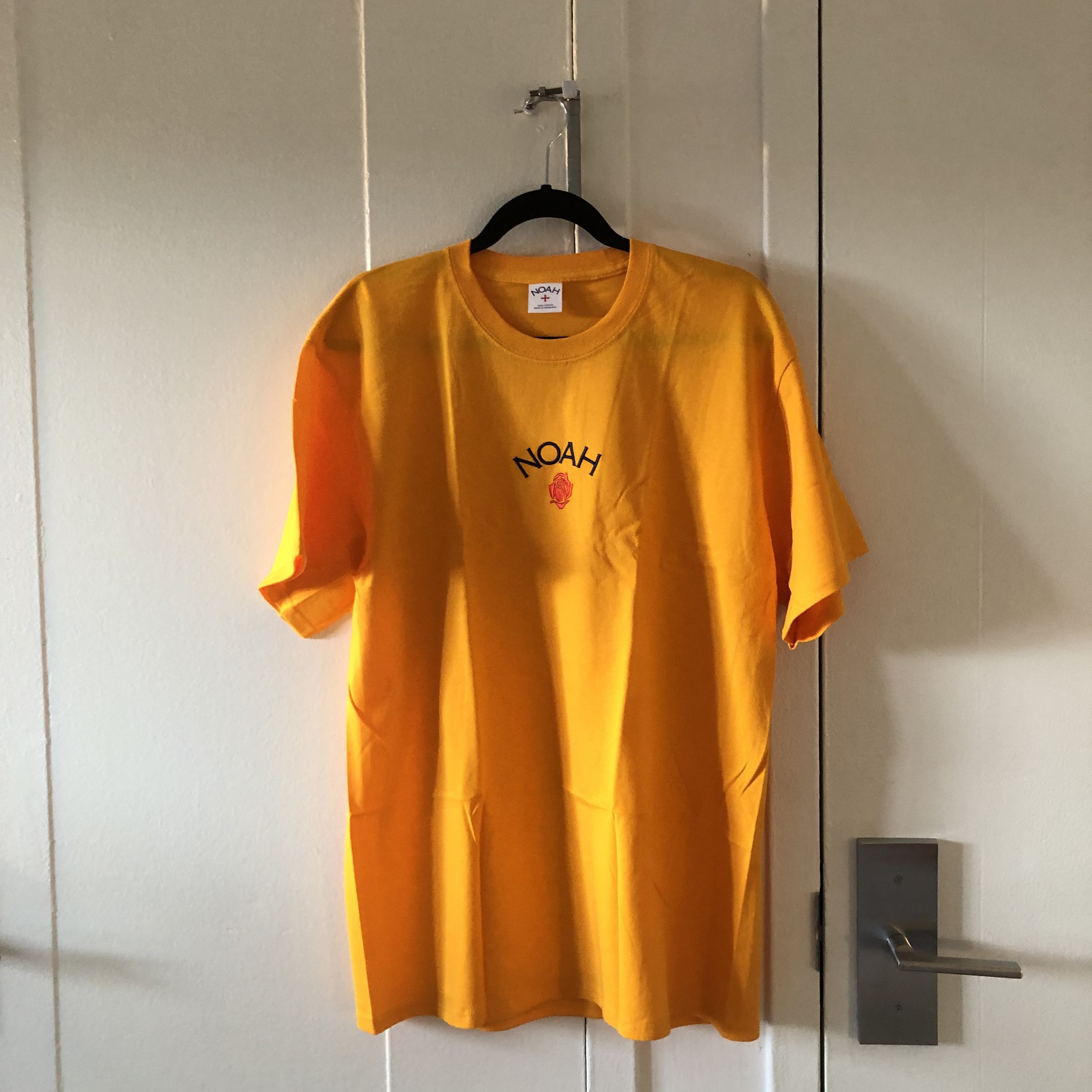 Noah Noah Embroidered Rose Logo Tee Size US L / EU 52-54 / 3 - 1 Thumbnail