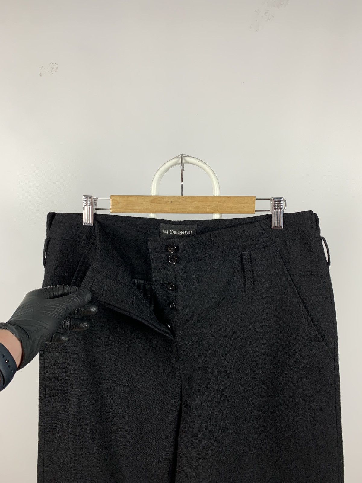 Ann Demeulemeester Ann Demeulemeester Wool Cropped Pants Size 28" / US 6 / IT 42 - 8 Thumbnail
