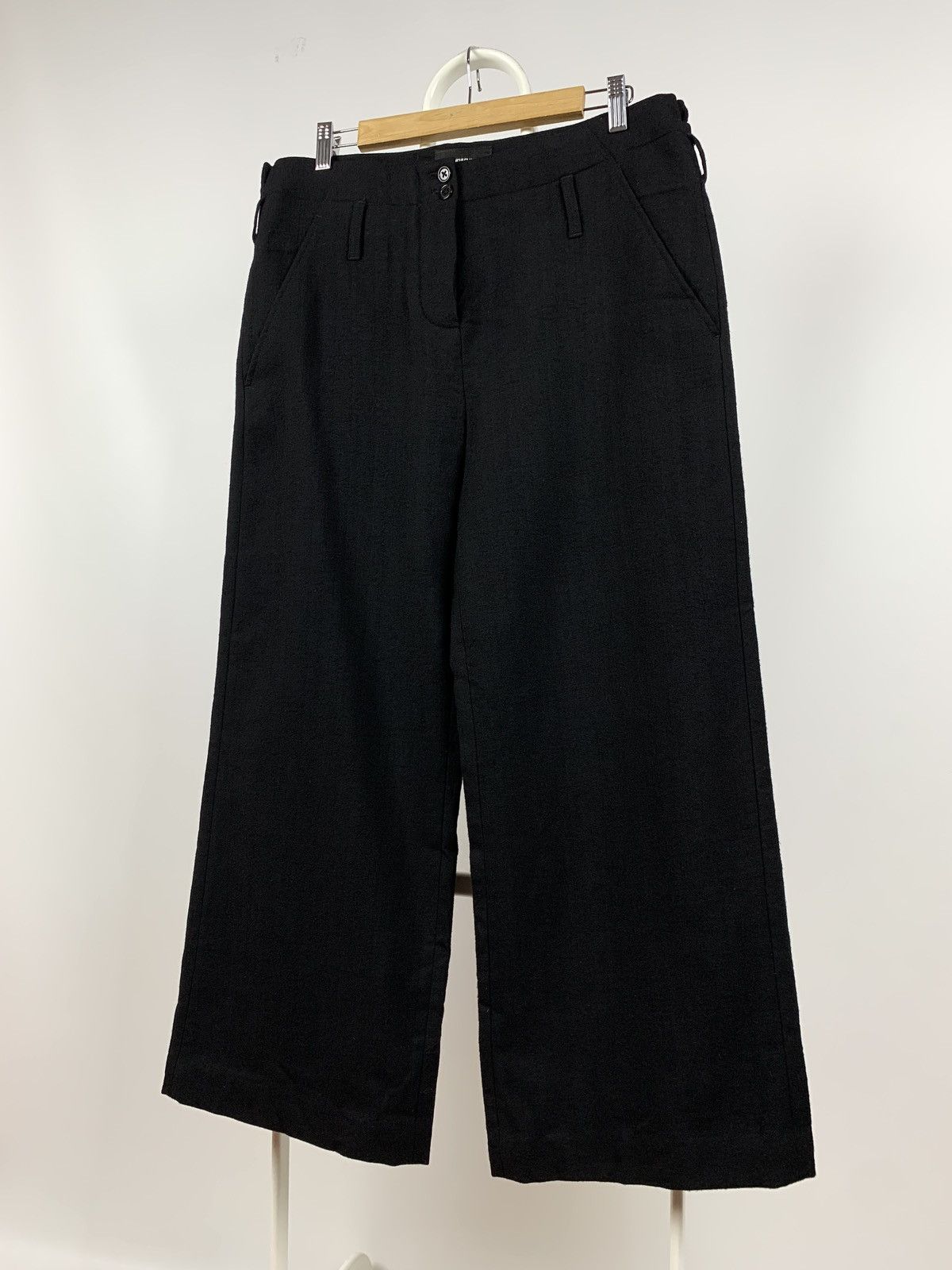 Ann Demeulemeester Ann Demeulemeester Wool Cropped Pants Size 28" / US 6 / IT 42 - 1 Thumbnail