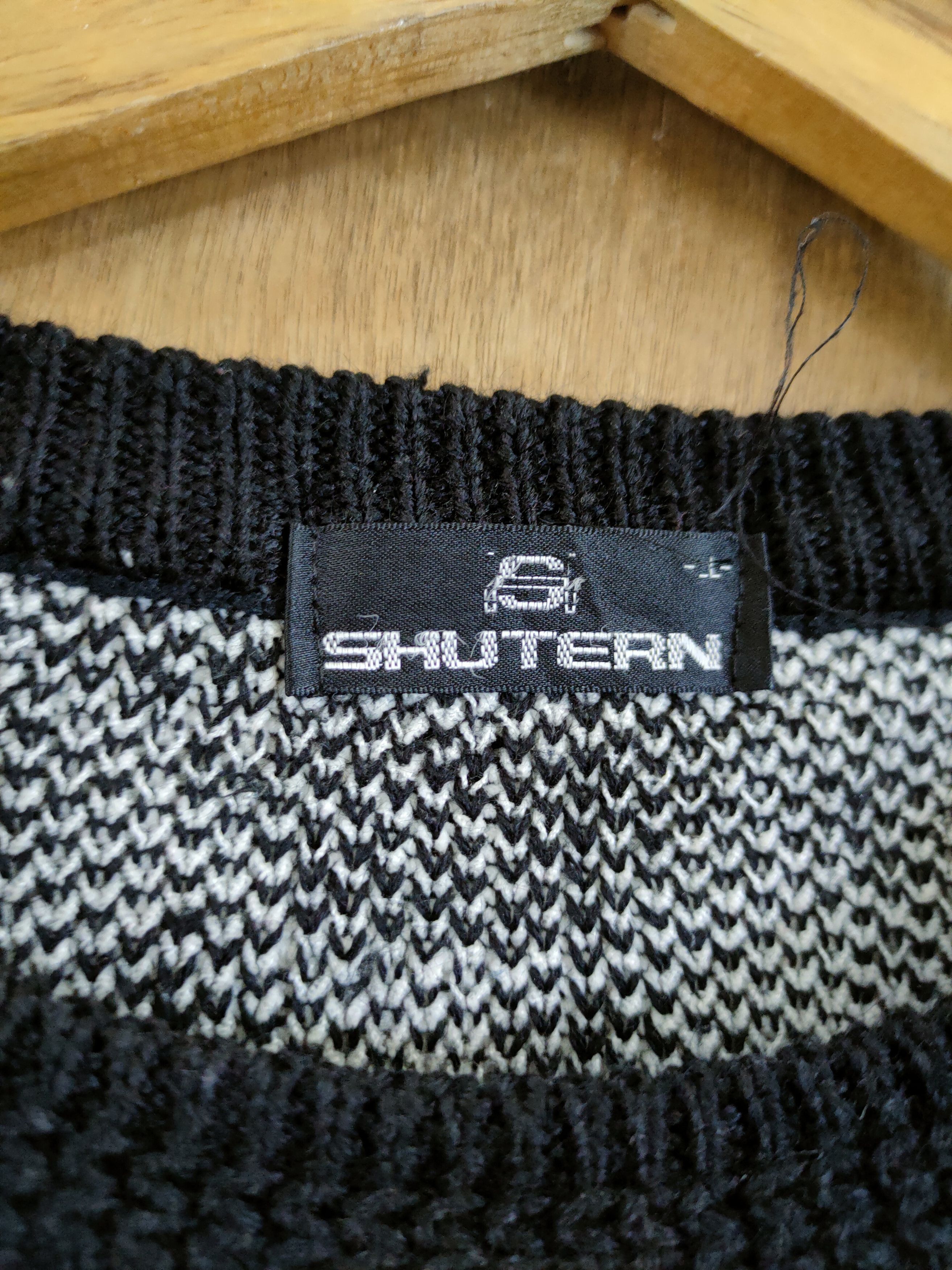 Vintage D Magic Shutern art meticulous knitwear sweatshirt #46-721 Size US L / EU 52-54 / 3 - 4 Thumbnail