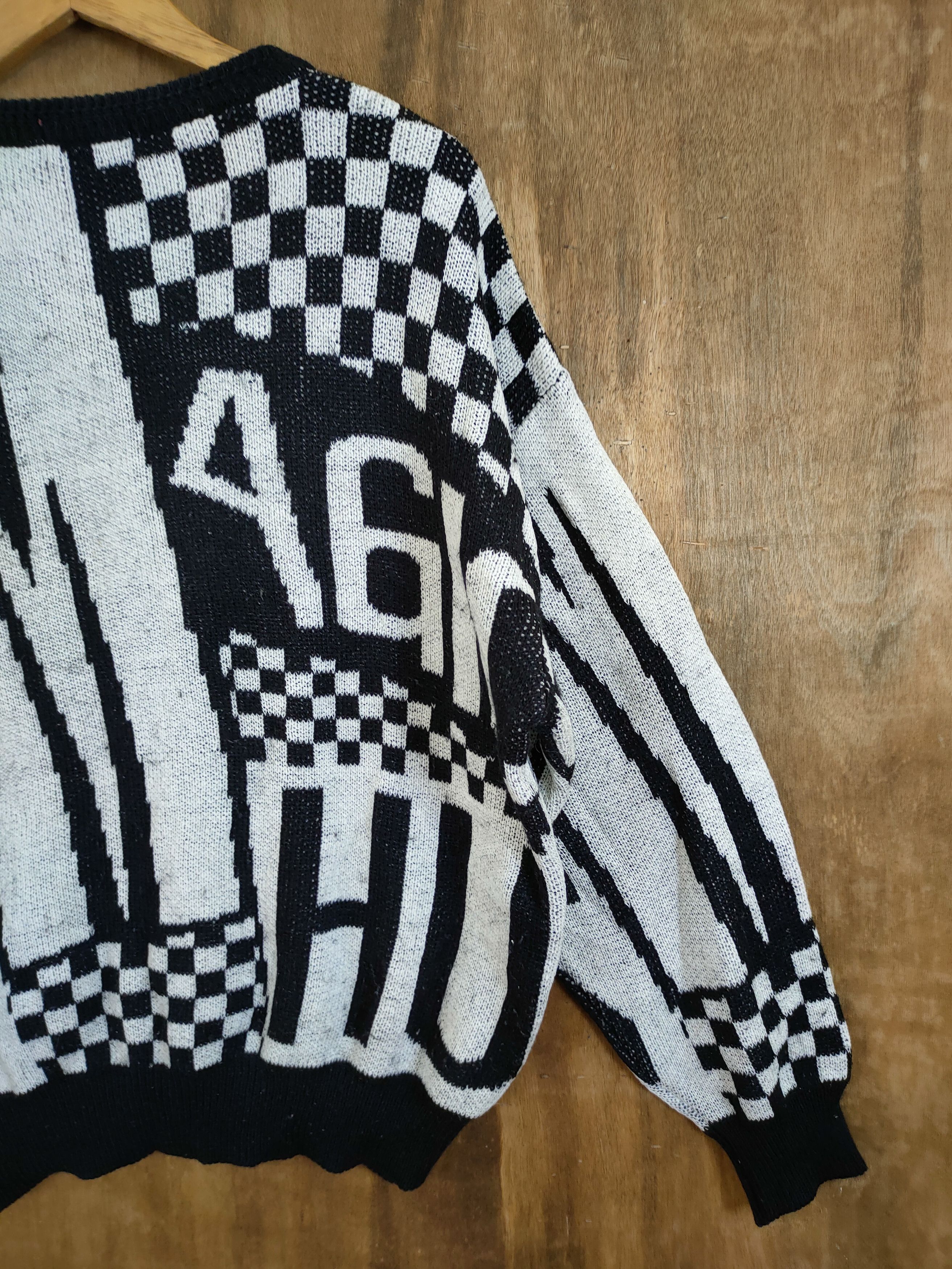 Vintage D Magic Shutern art meticulous knitwear sweatshirt #46-721 Size US L / EU 52-54 / 3 - 8 Thumbnail