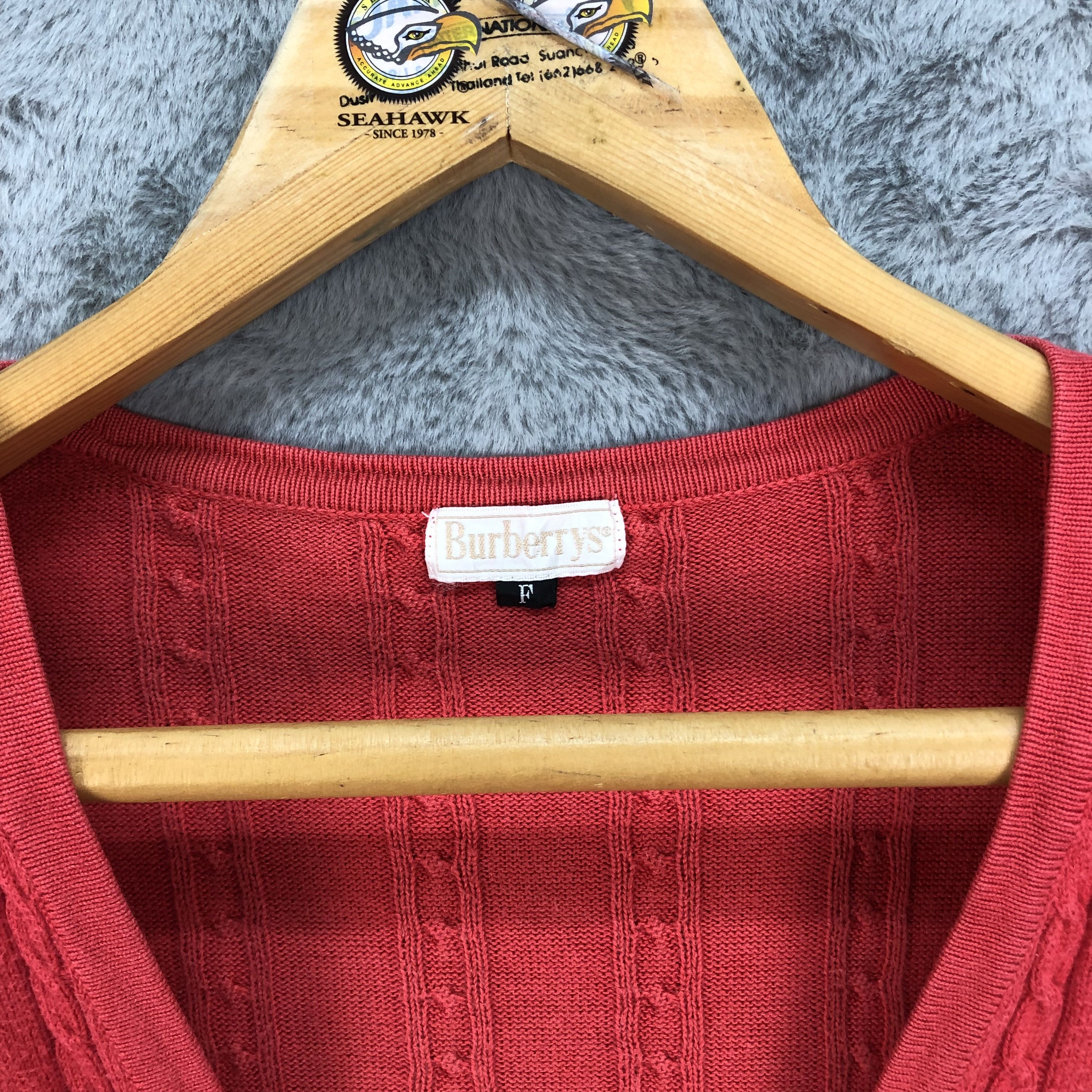Burberry Vintage Burberrys Red Knitted Vest #4480-155 Size M / US 6-8 / IT 42-44 - 9 Thumbnail