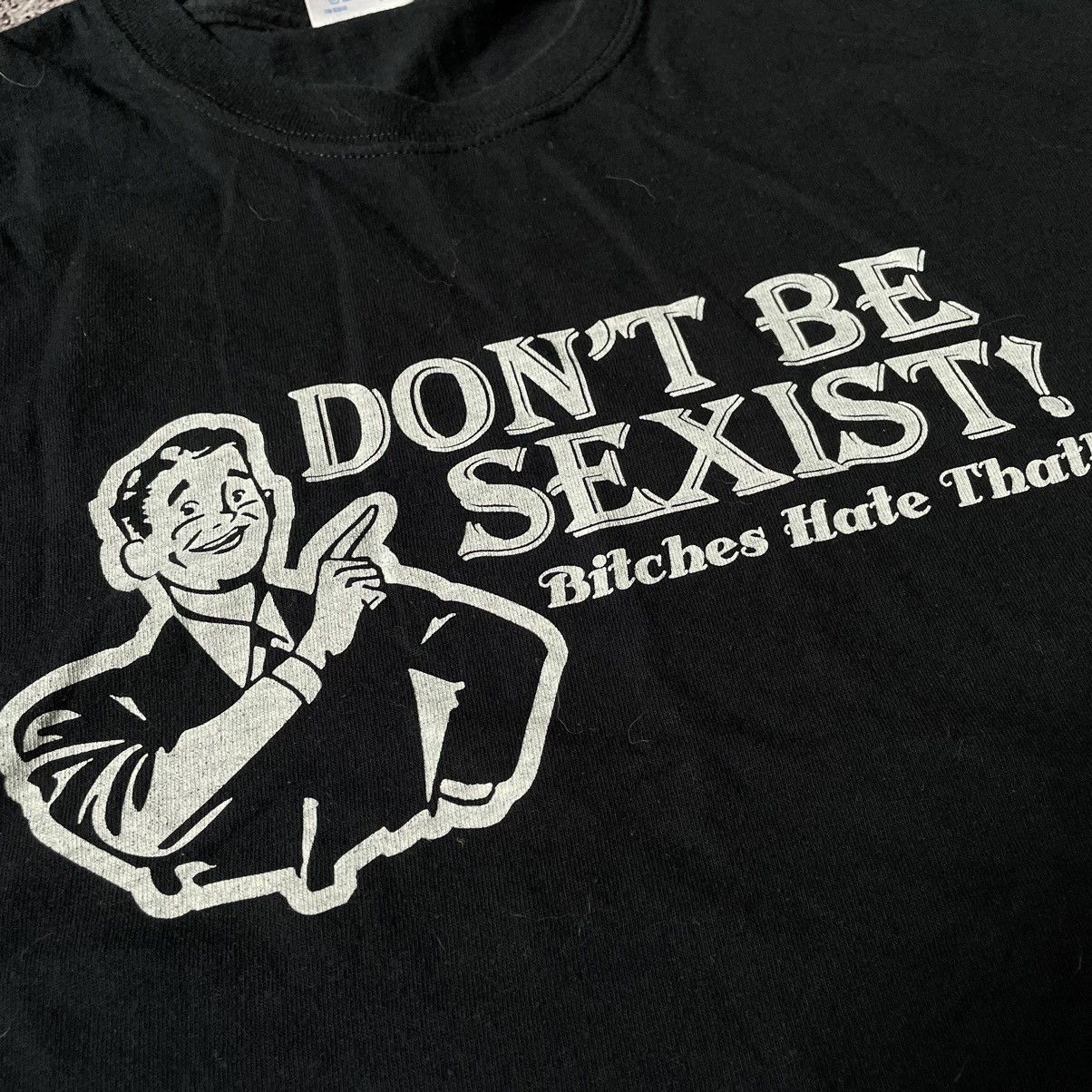 Vintage Vintage Y2K Graphic Tee Feminist Humor Streetwear Black L Size US L / EU 52-54 / 3 - 6 Thumbnail