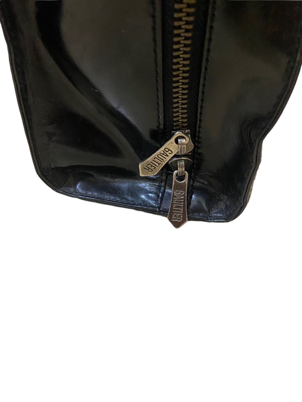 Jean Paul Gaultier ARCHIVE🔥OG Jean Paul Gaultier Embossed Flower Messenger Bag Size ONE SIZE - 7 Thumbnail