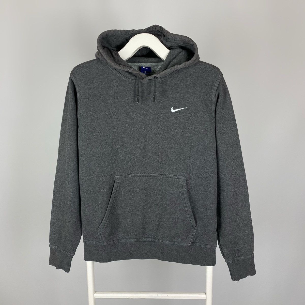 nike hoodie swoosh grey