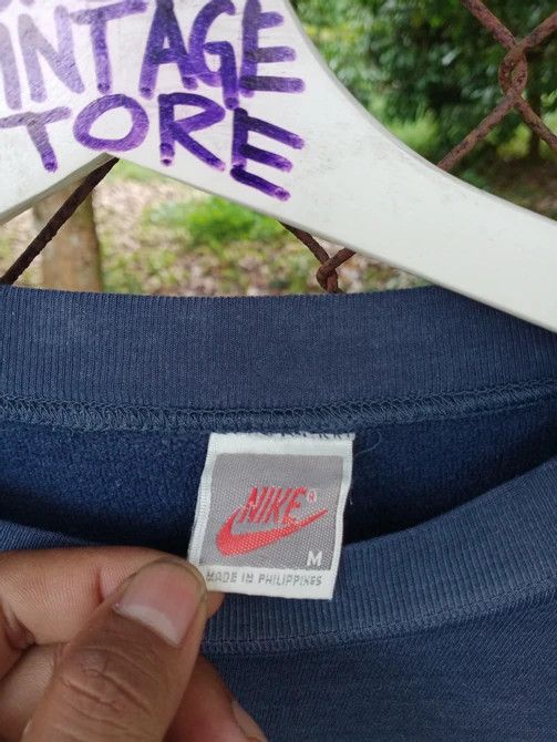 Nike Vintage 90s Nike Sweatshirt Embroidery Logo Size US L / EU 52-54 / 3 - 5 Thumbnail