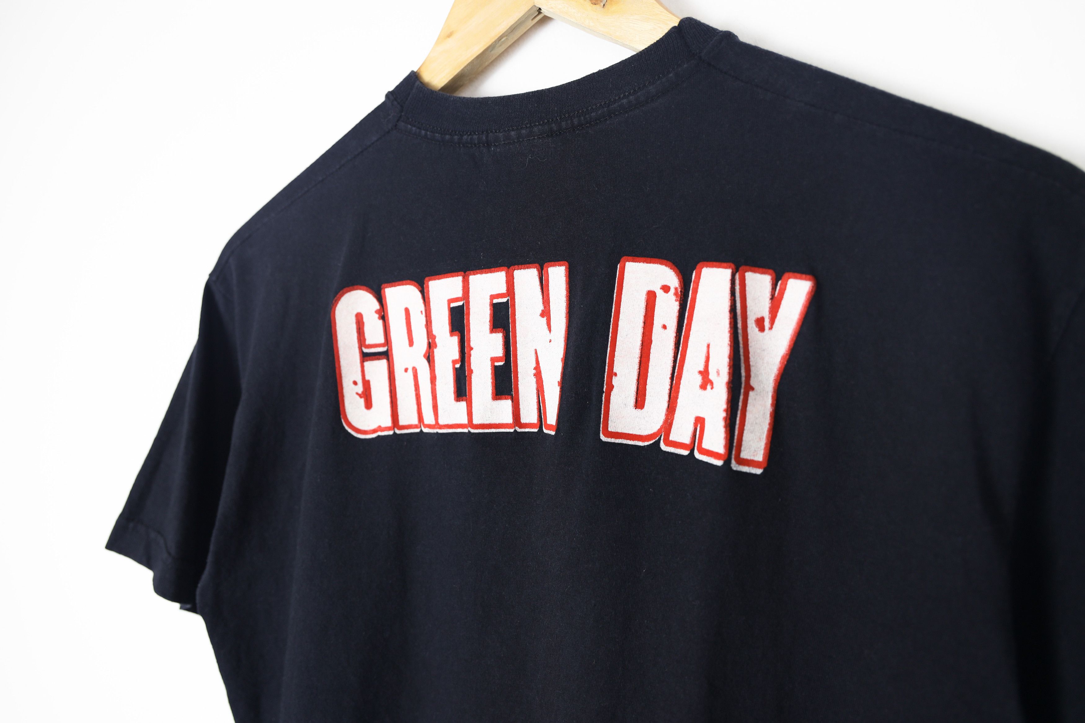 Band Tees × Vintage Vintage Green Day American Idiot Band Graphic Tee T-shirt Size US S / EU 44-46 / 1 - 14 Thumbnail