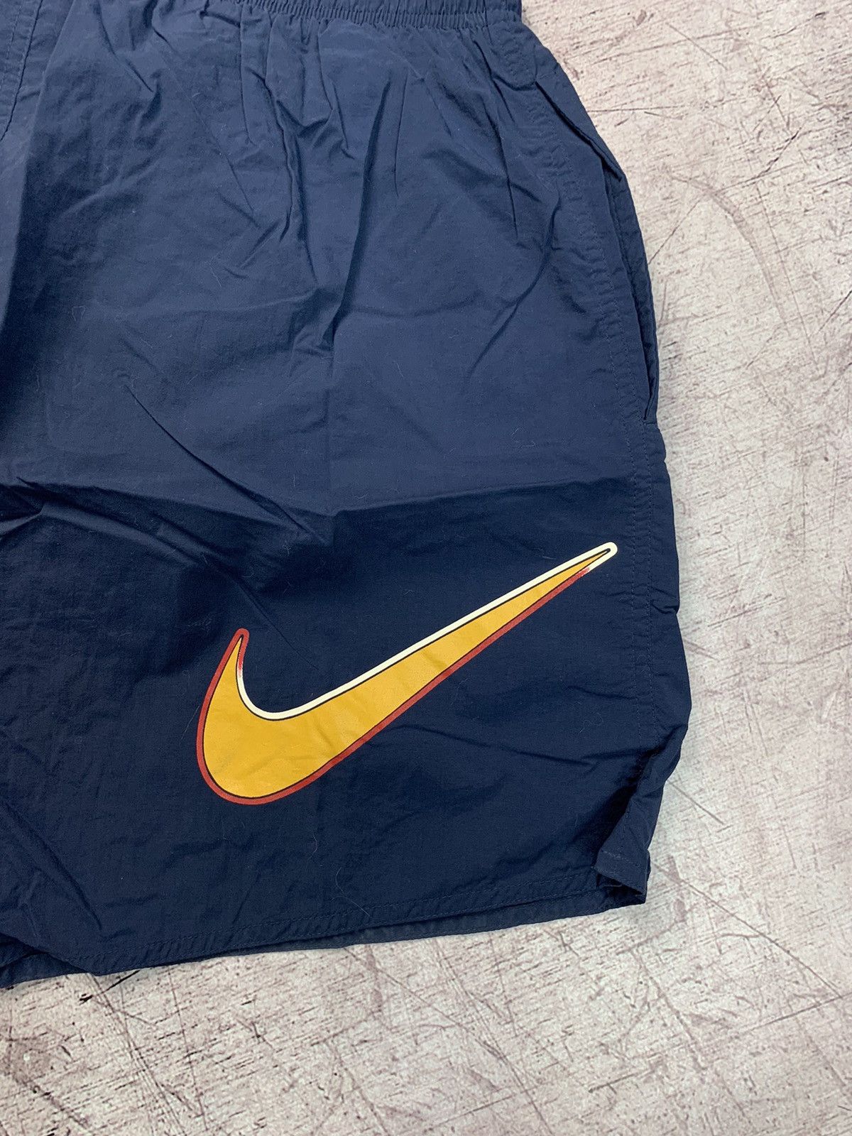 Nike Nike Big Logo Swoosh Vintage Shorts Size US 36 / EU 52 - 3 Thumbnail