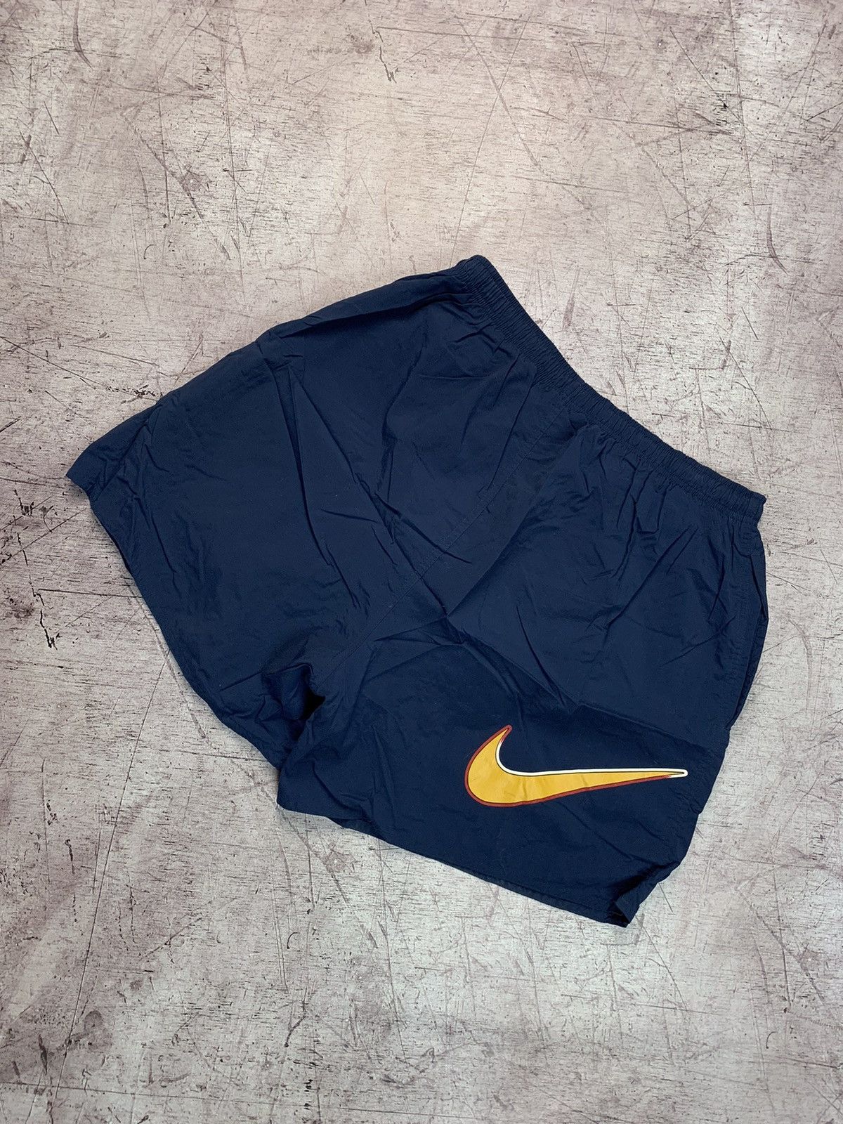 Nike Nike Big Logo Swoosh Vintage Shorts Size US 36 / EU 52 - 1 Thumbnail
