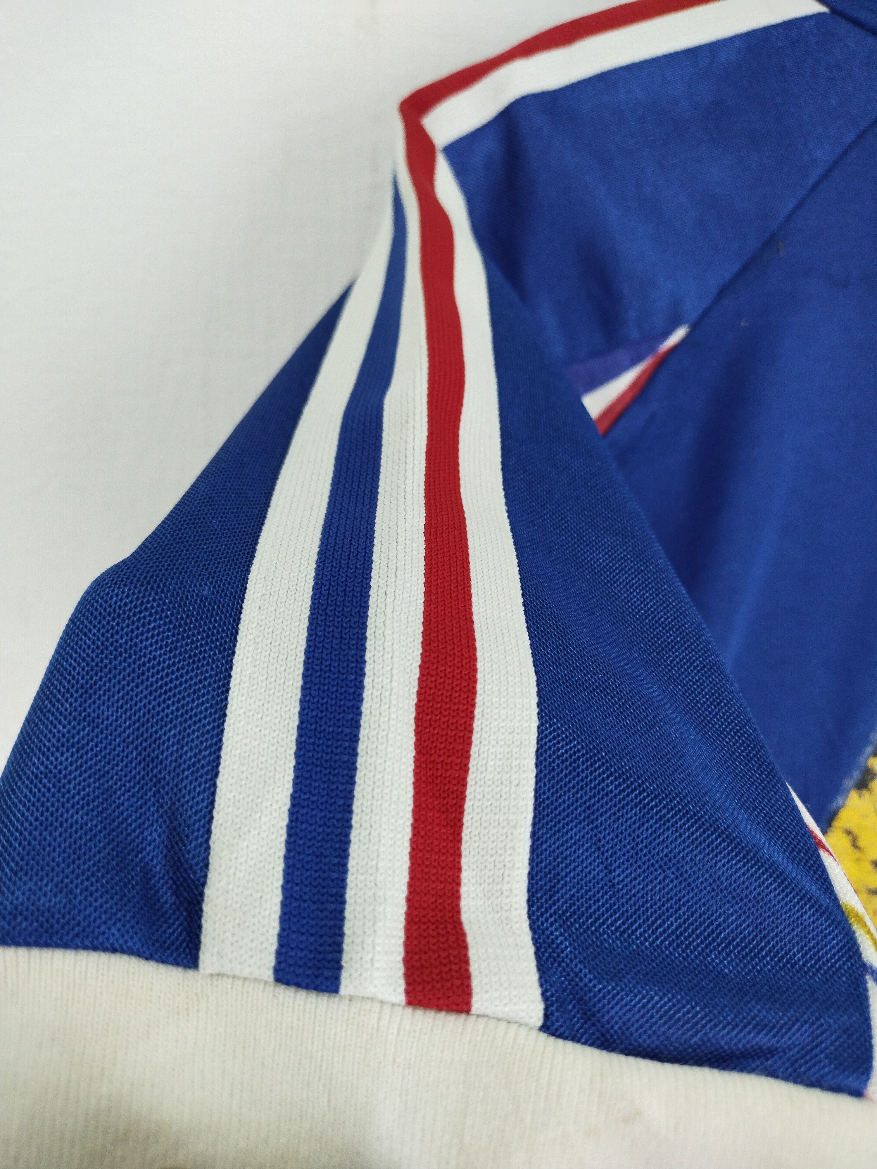 Japanese Brand VINTAGE NO 4 ADIDAS JERSEY NISSAN FC YOKOHAMA MARLOUS Size US M / EU 48-50 / 2 - 9 Thumbnail