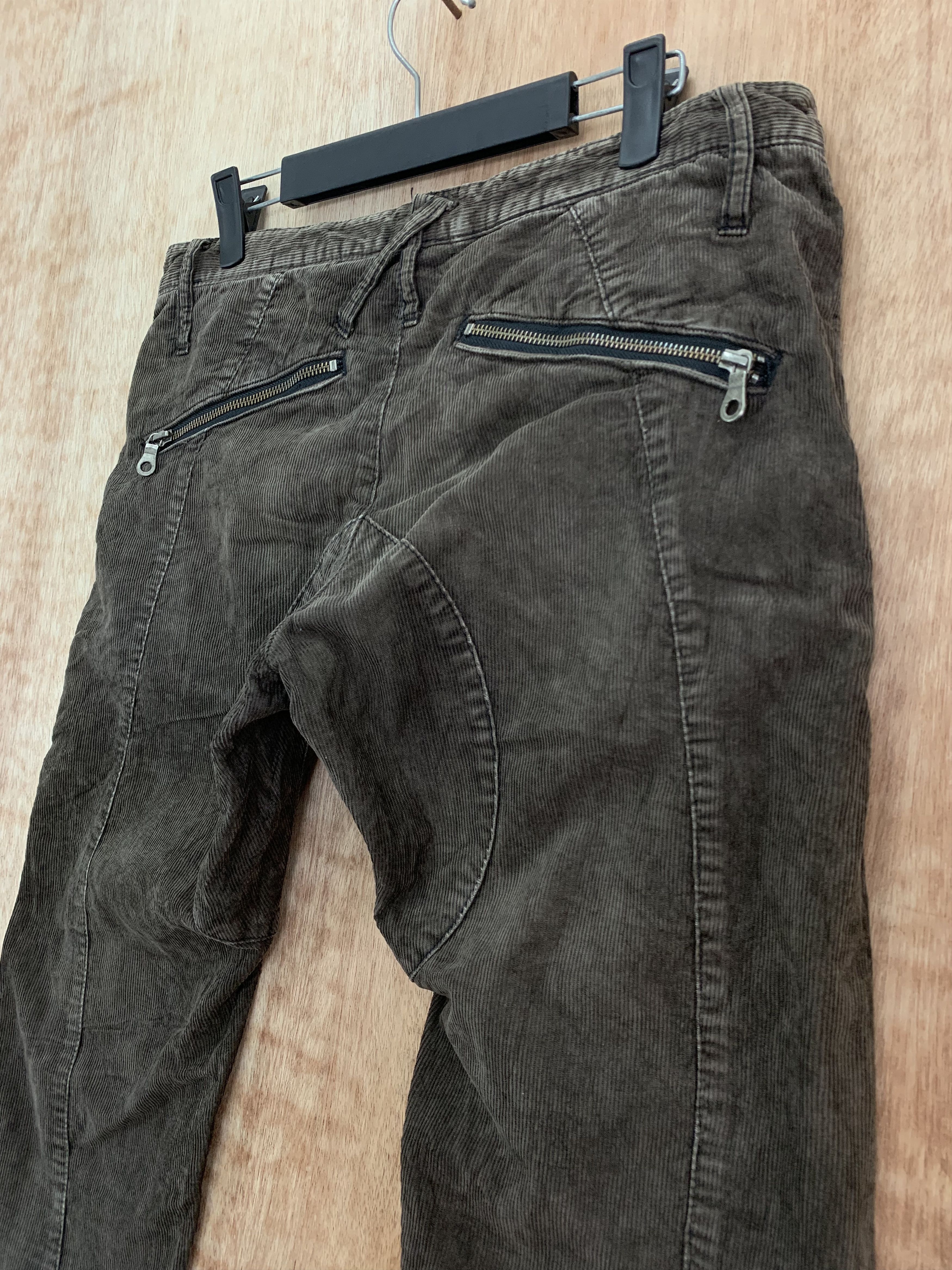 Japanese Brand Conduroy Pants Curve Style Japanese Branded Zipper Pocket Size US 31 - 12 Thumbnail