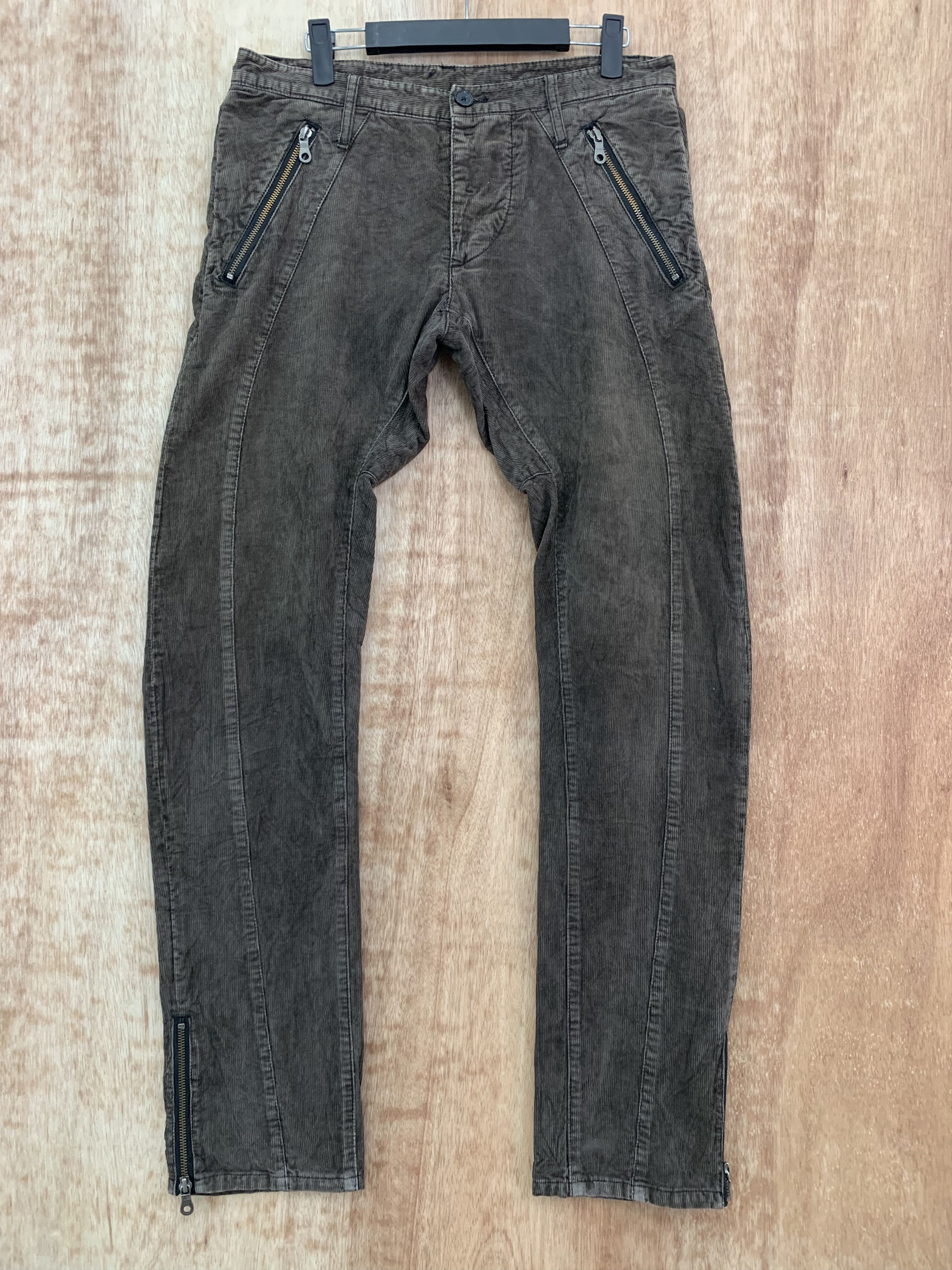 Japanese Brand Conduroy Pants Curve Style Japanese Branded Zipper Pocket Size US 31 - 1 Thumbnail