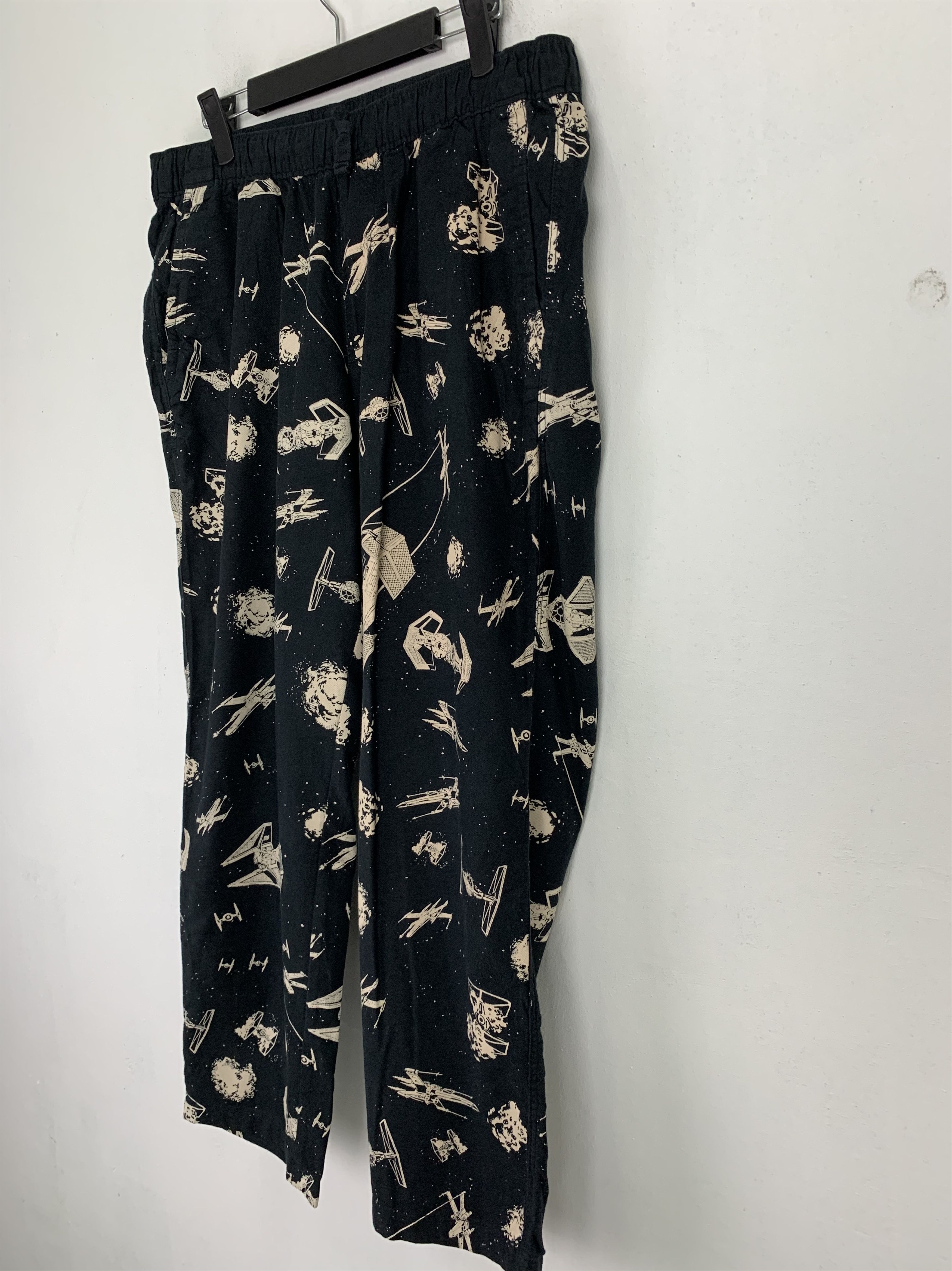 Japanese Brand 💥Sweatpants Star Wars Monogram Japan Brand Vtg Streetwear Size US 30 / EU 46 - 10 Thumbnail