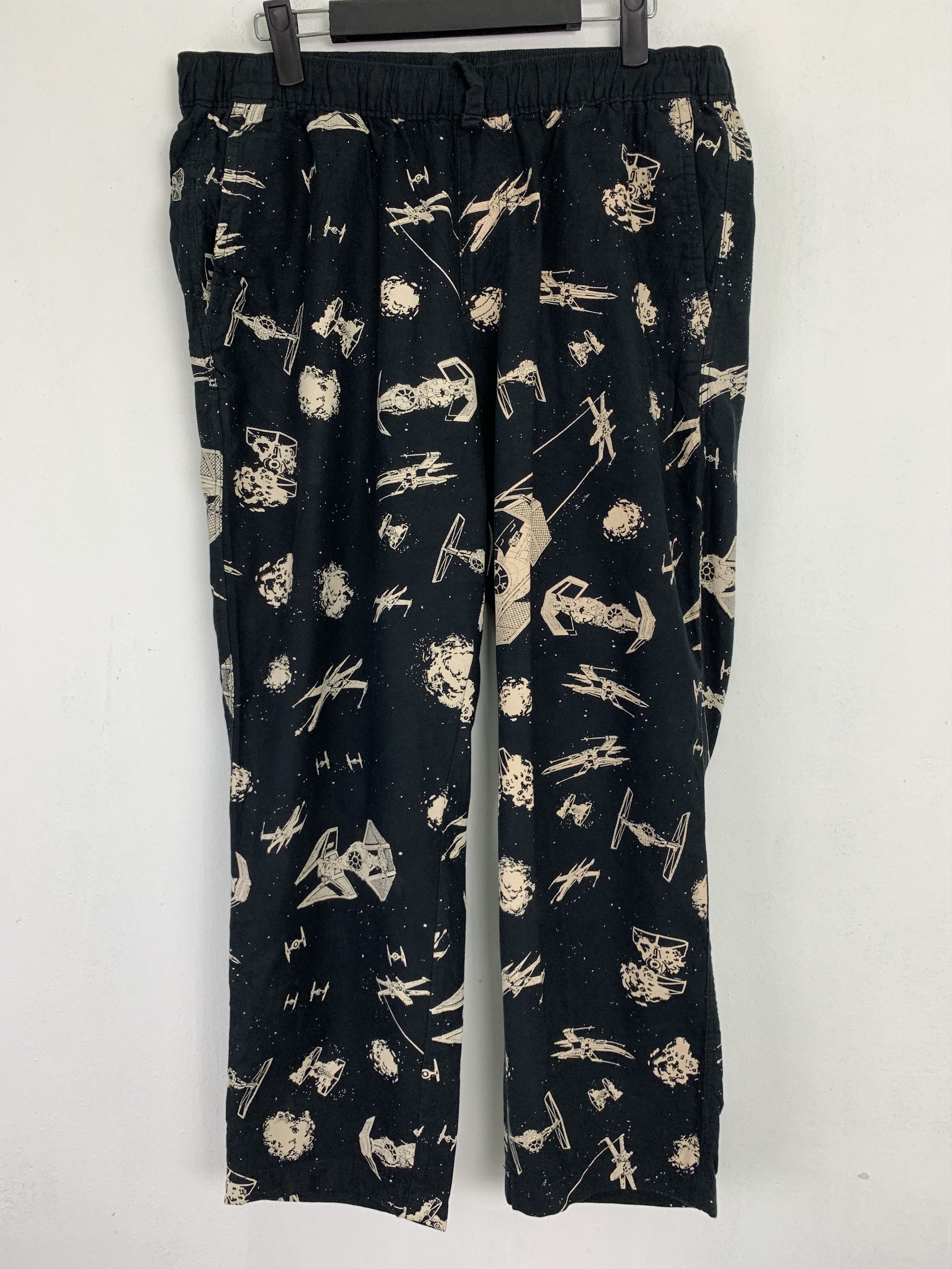 Japanese Brand 💥Sweatpants Star Wars Monogram Japan Brand Vtg Streetwear Size US 30 / EU 46 - 2 Thumbnail