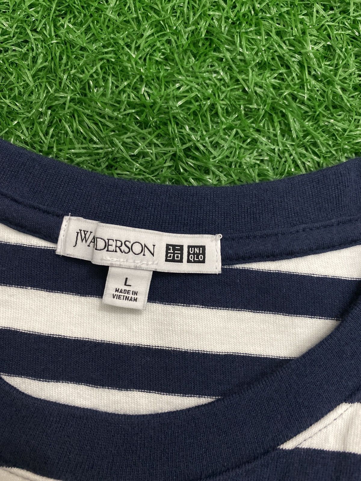 JW Anderson JW ANDERSON UNIQLO T-SHIRT Size US L / EU 52-54 / 3 - 9 Thumbnail