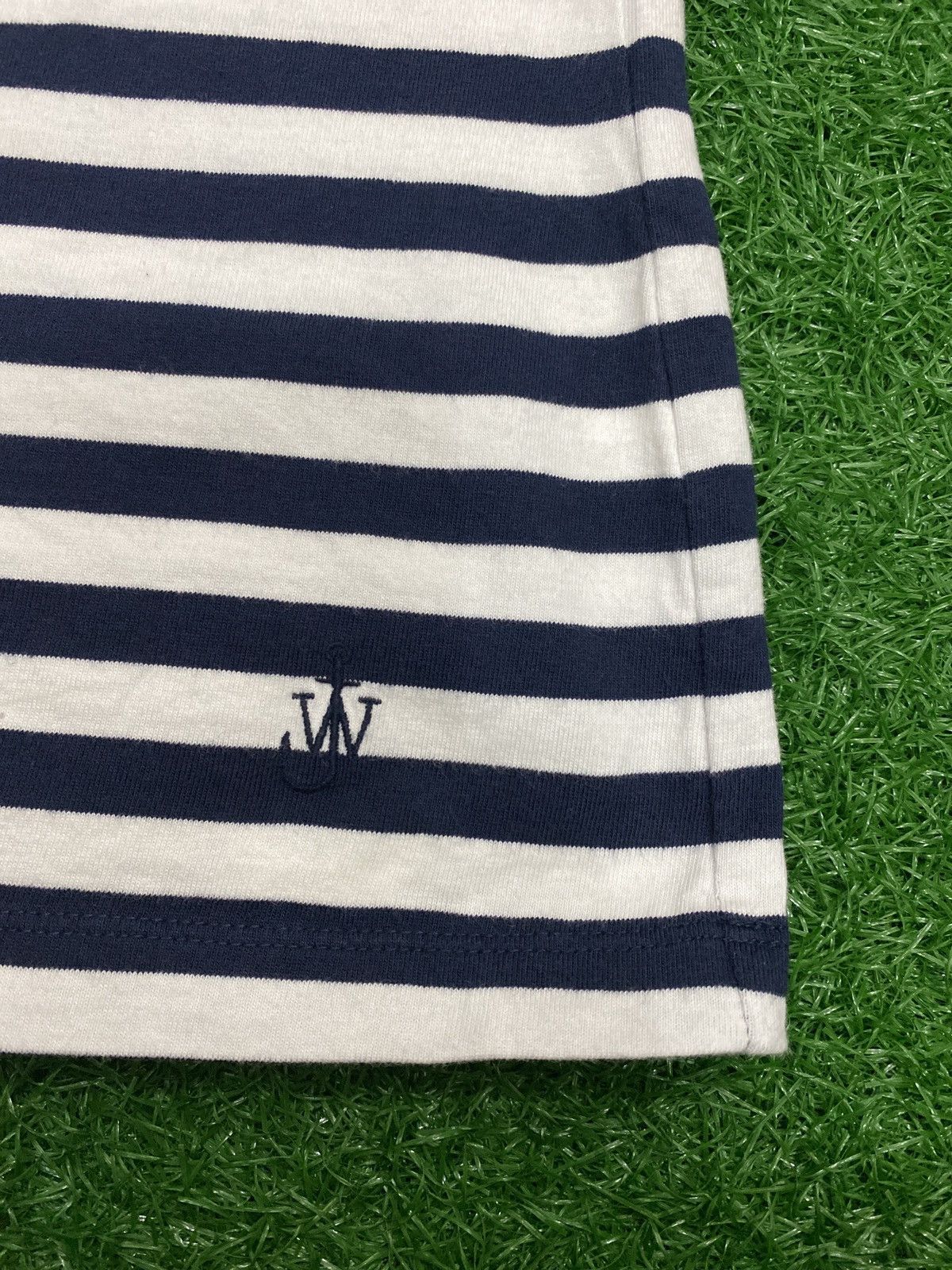 JW Anderson JW ANDERSON UNIQLO T-SHIRT Size US L / EU 52-54 / 3 - 8 Thumbnail