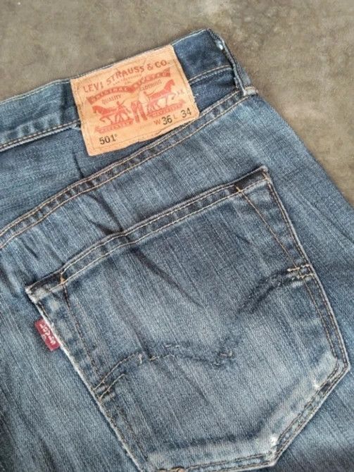 Levi's Vintage Levi's 501 Faded Blue Distressed Jeans 36x33 Size US 36 / EU 52 - 3 Thumbnail