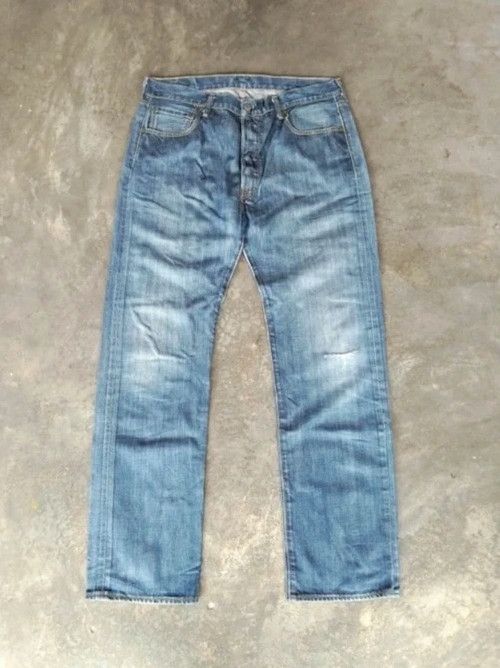 Levi's Vintage Levi's 501 Faded Blue Distressed Jeans 36x33 Size US 36 / EU 52 - 1 Thumbnail