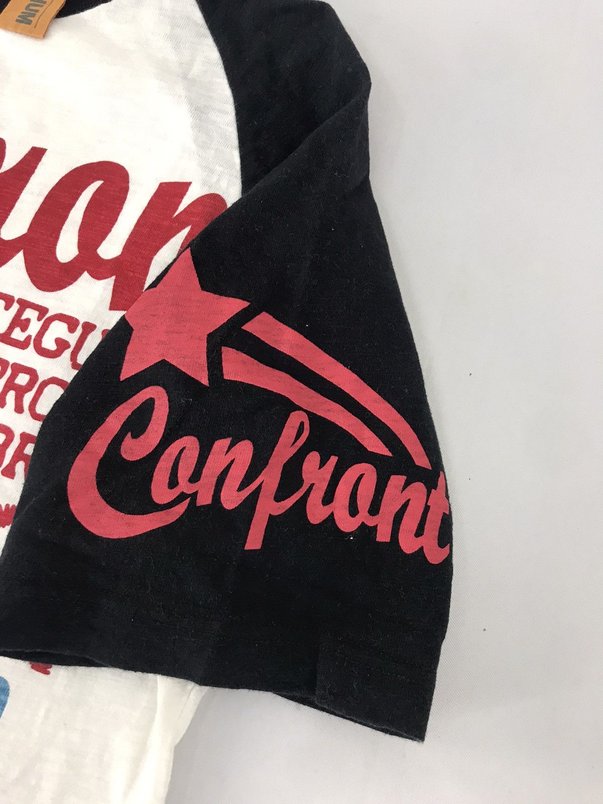 Vintage Lifeguard Confront Safety 24 Tips T-shirt Tee Raglan Size US M / EU 48-50 / 2 - 4 Thumbnail