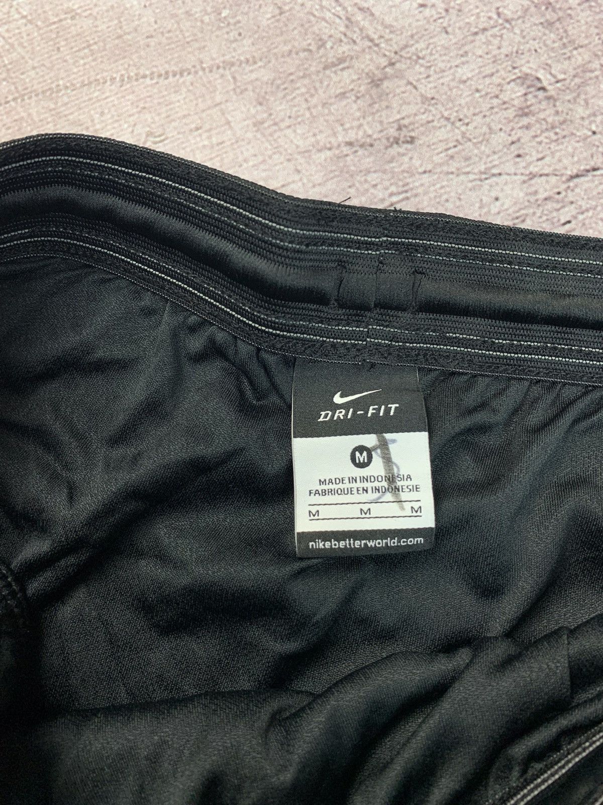 Nike Nike Everton Vintage Shorts Size US 32 / EU 48 - 4 Thumbnail