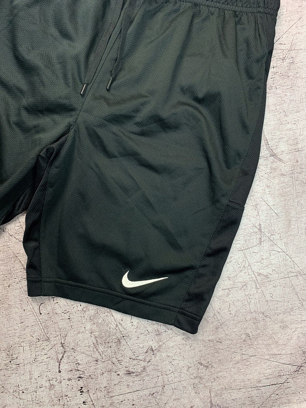 Nike Nike Everton Vintage Shorts Size US 32 / EU 48 - 3 Thumbnail
