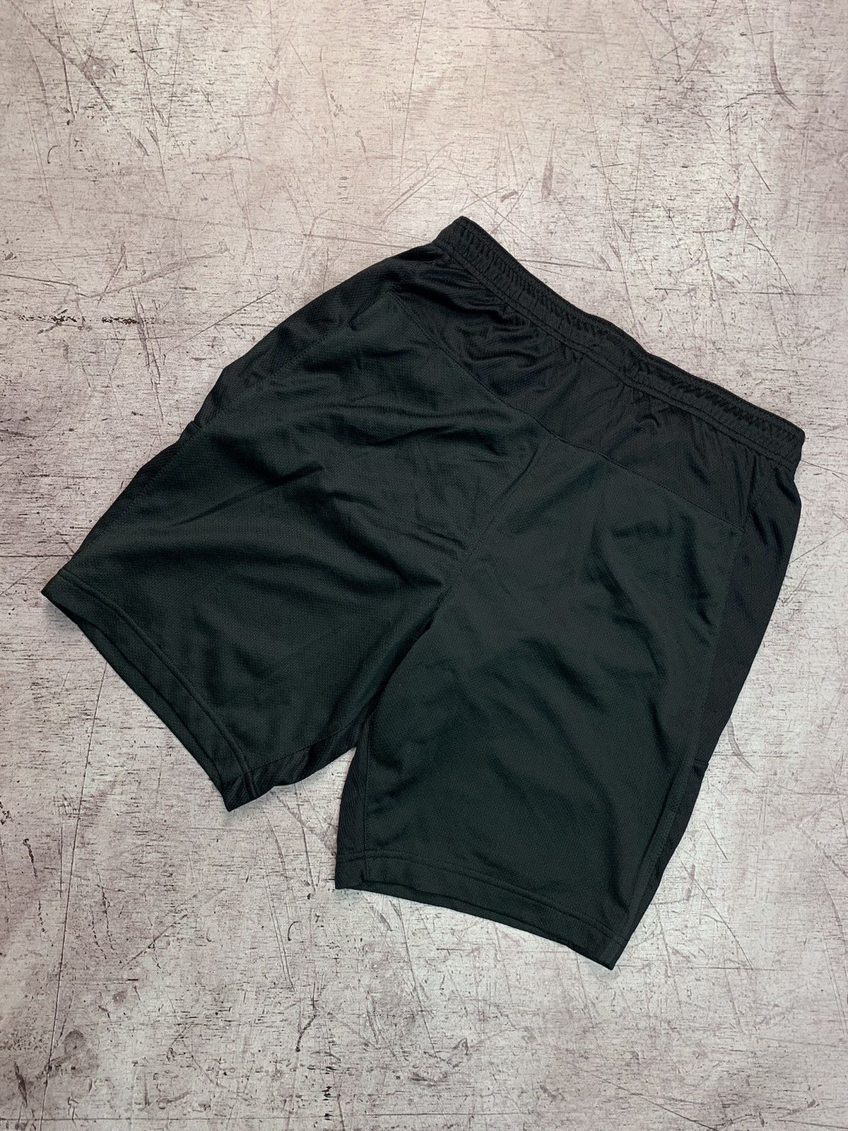 Nike Nike Everton Vintage Shorts Size US 32 / EU 48 - 5 Thumbnail