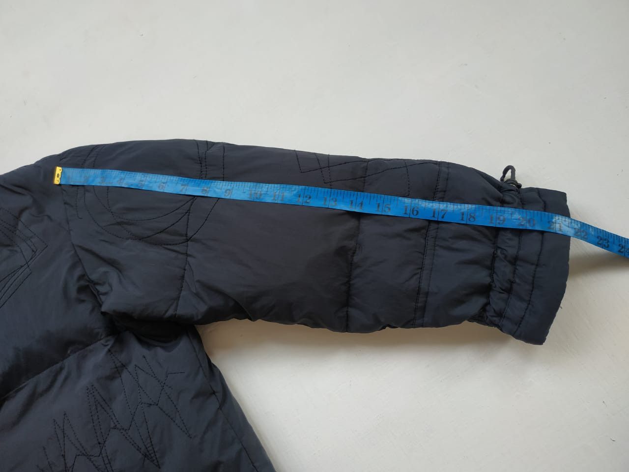Hai Sporting Gear Fit S to M, Reversible Geometric-Stitch Pattern Down Jacket Size US M / EU 48-50 / 2 - 18 Thumbnail