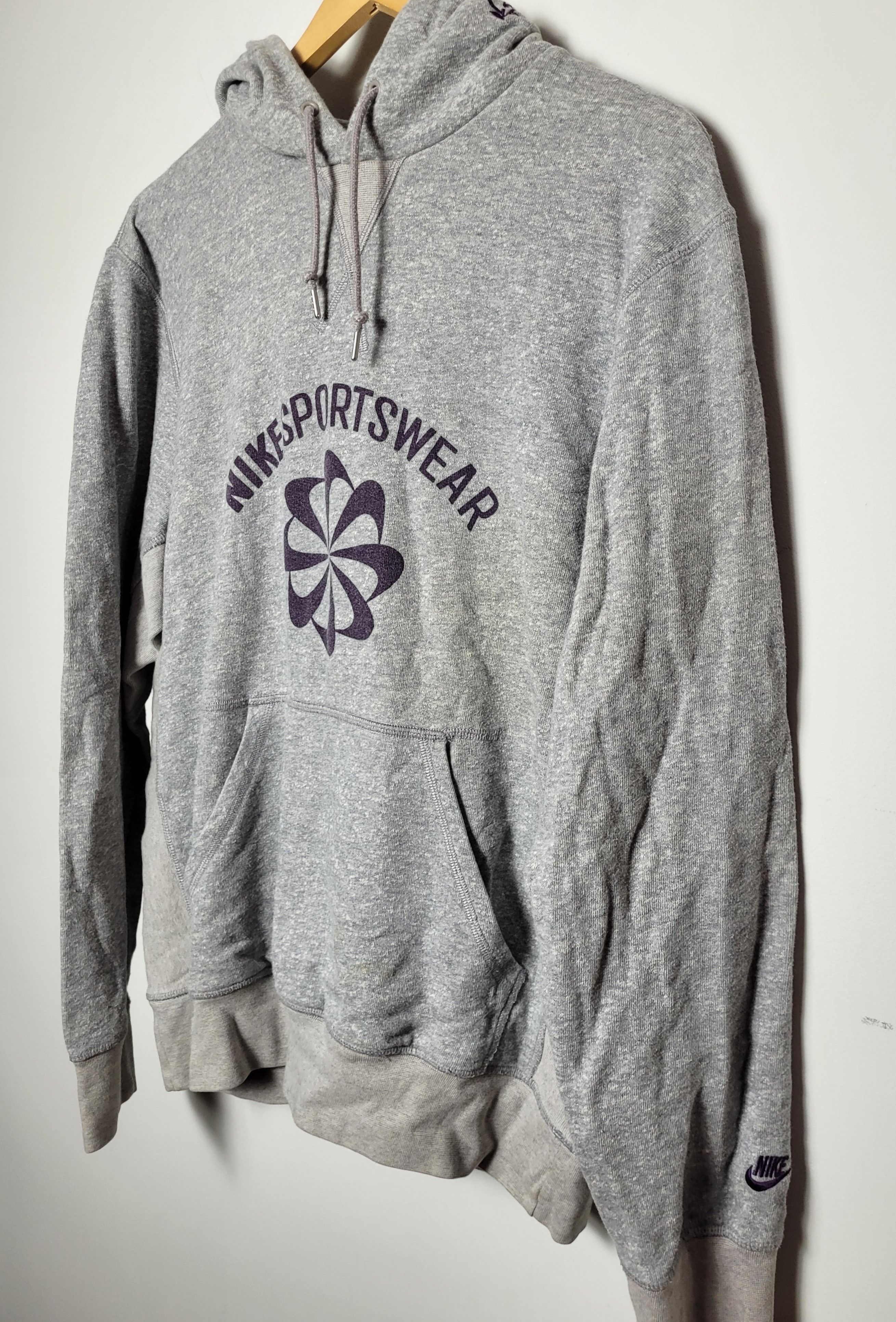 Nike × Vintage Nike vintage y2k hoodie Size US L / EU 52-54 / 3 - 4 Thumbnail