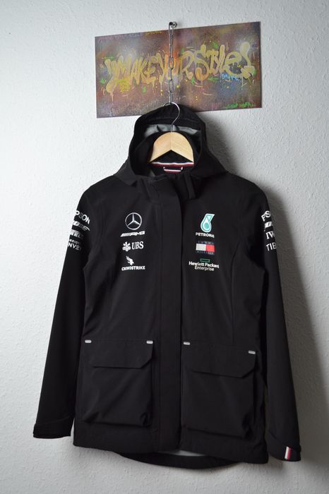 Tommy hilfiger mercedes outlet jacket