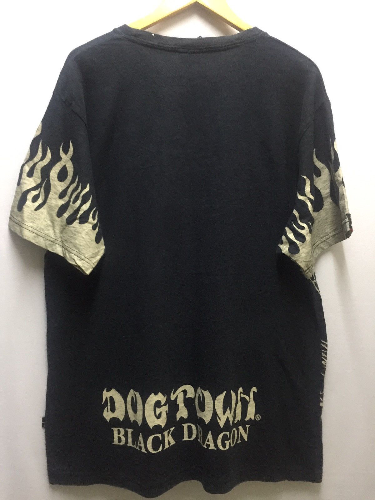 Dogtown Vintage Dogtown Over Print Tees Baggy Wide Shirt Size US XL / EU 56 / 4 - 4 Thumbnail