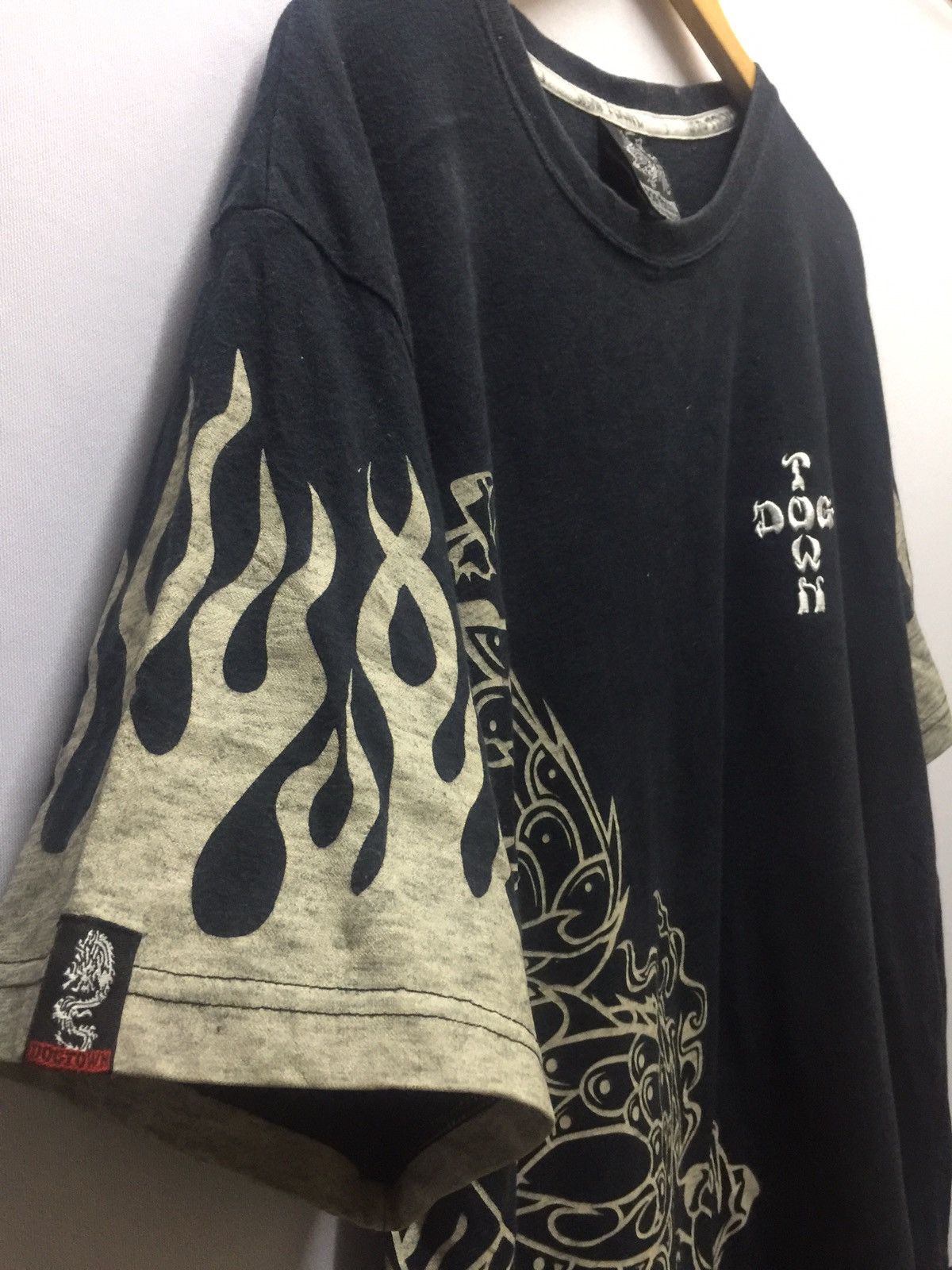 Dogtown Vintage Dogtown Over Print Tees Baggy Wide Shirt Size US XL / EU 56 / 4 - 3 Thumbnail