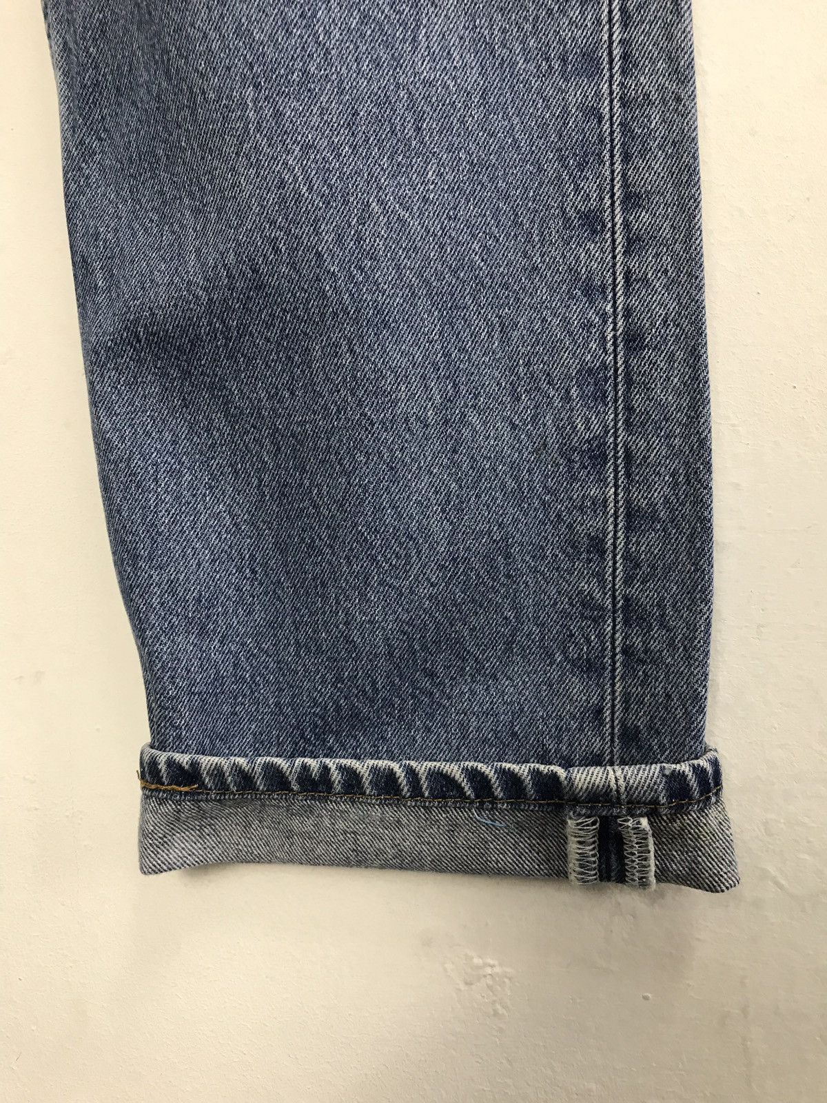 Levi's Vintage Clothing × Vintage Vintage Levi’s 501 Classic Distressed Denim Jeans Straight Size US 31 - 8 Thumbnail