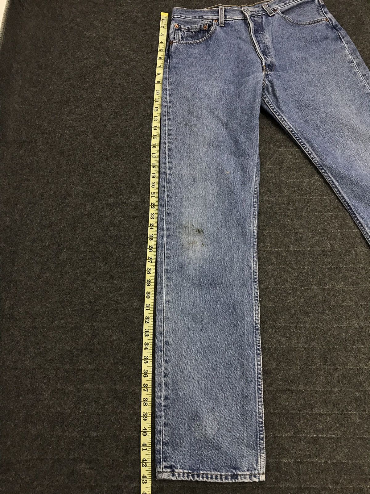 Levi's Vintage Clothing × Vintage Vintage Levi’s 501 Classic Distressed Denim Jeans Straight Size US 31 - 20 Thumbnail