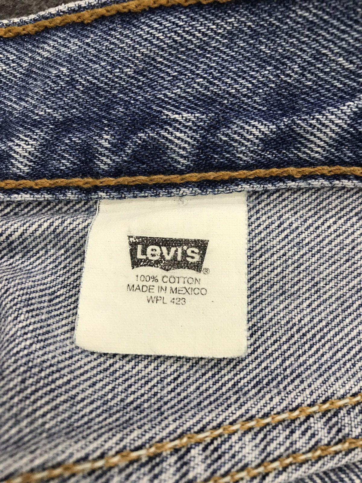 Levi's Vintage Clothing × Vintage Vintage Levi’s 501 Classic Distressed Denim Jeans Straight Size US 31 - 14 Thumbnail