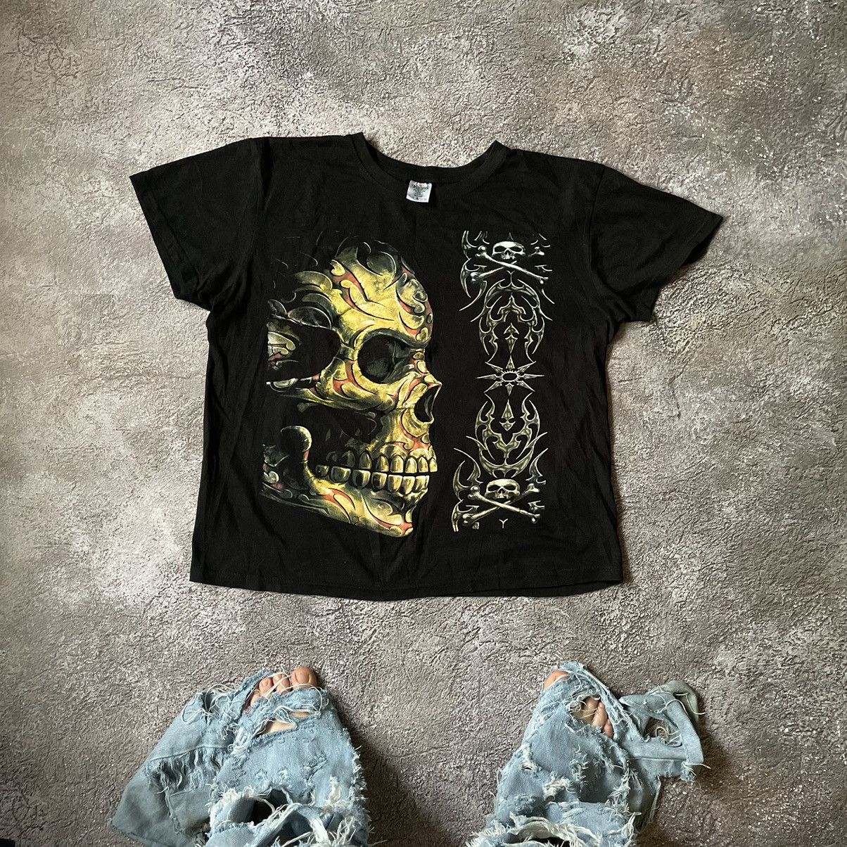 Vintage Vintage Y2K Goth Skull Graphic Tee Black Oversized Faded M Size US M / EU 48-50 / 2 - 1 Thumbnail