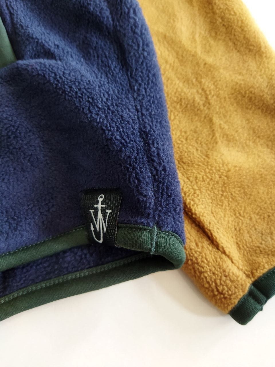 JW Anderson × Uniqlo Uniqlo X J.W.Anderson 2 Tone Half Button Fleece Size US S / EU 44-46 / 1 - 5 Thumbnail