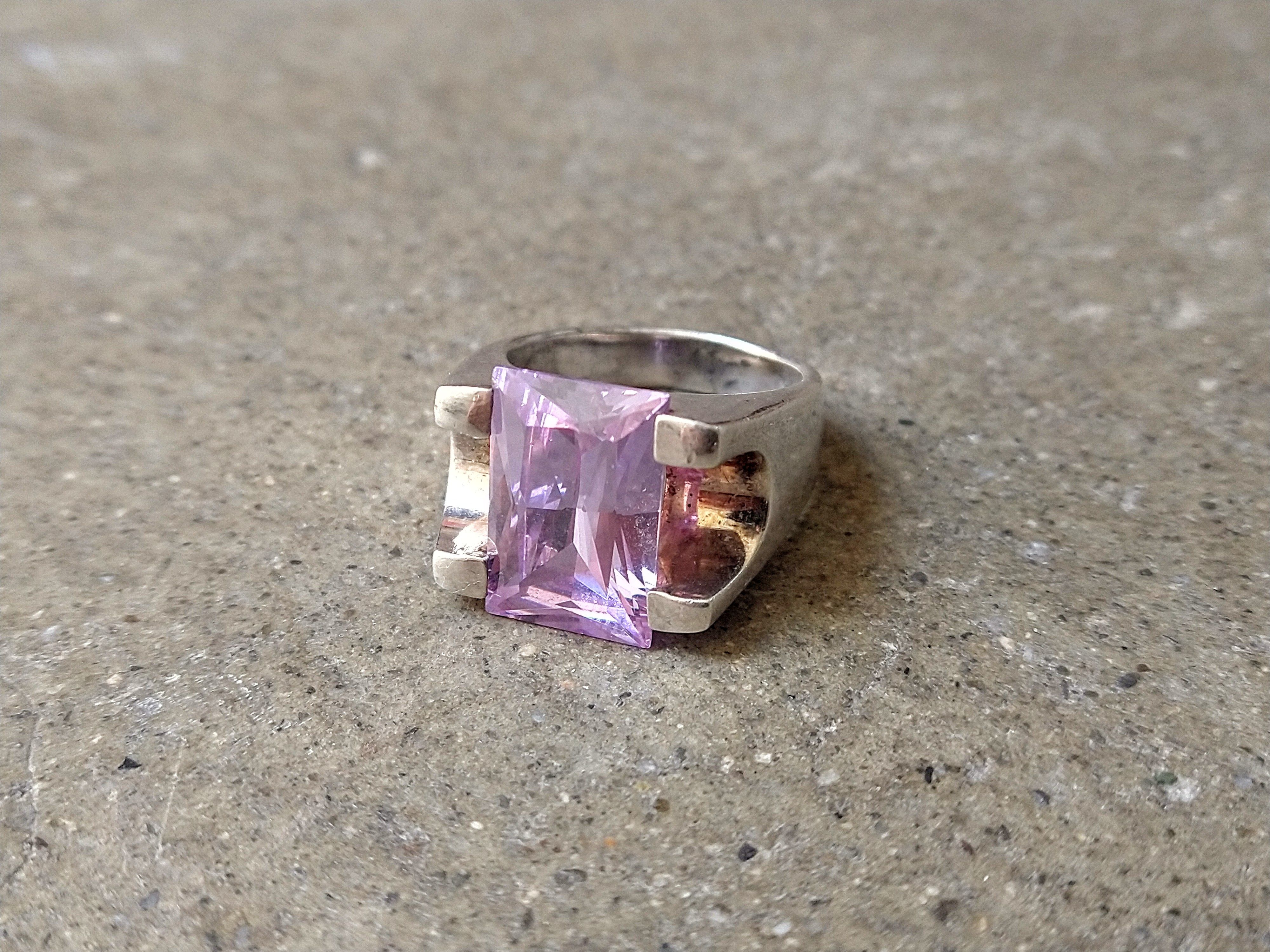 Jewelry Sterling Silver Ring 7.75 Purple CZ Emerald Cut Rectangle Size ONE SIZE - 1 Thumbnail