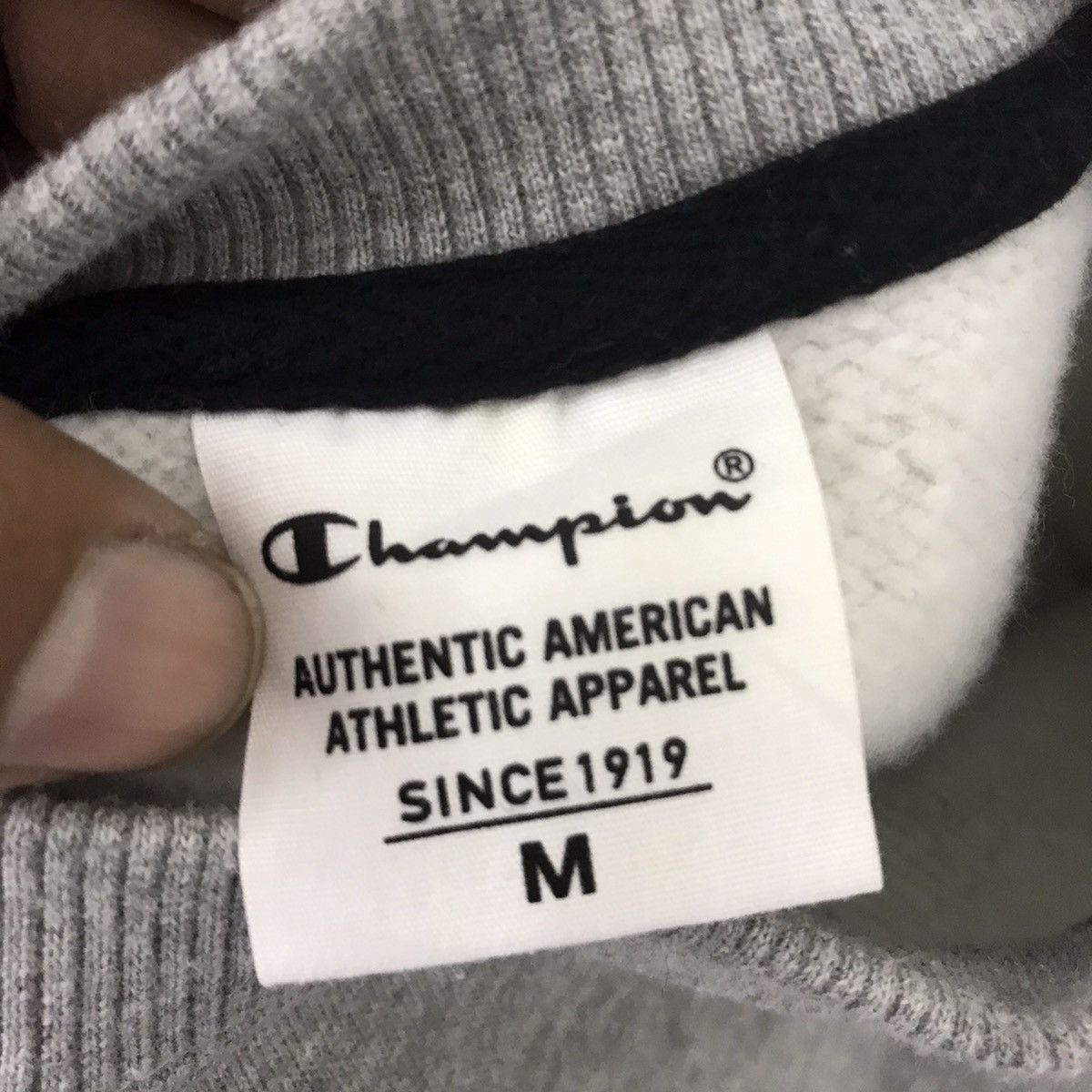 Champion Champion Authentic American Embroidered logo sweatshirt Size US M / EU 48-50 / 2 - 4 Thumbnail