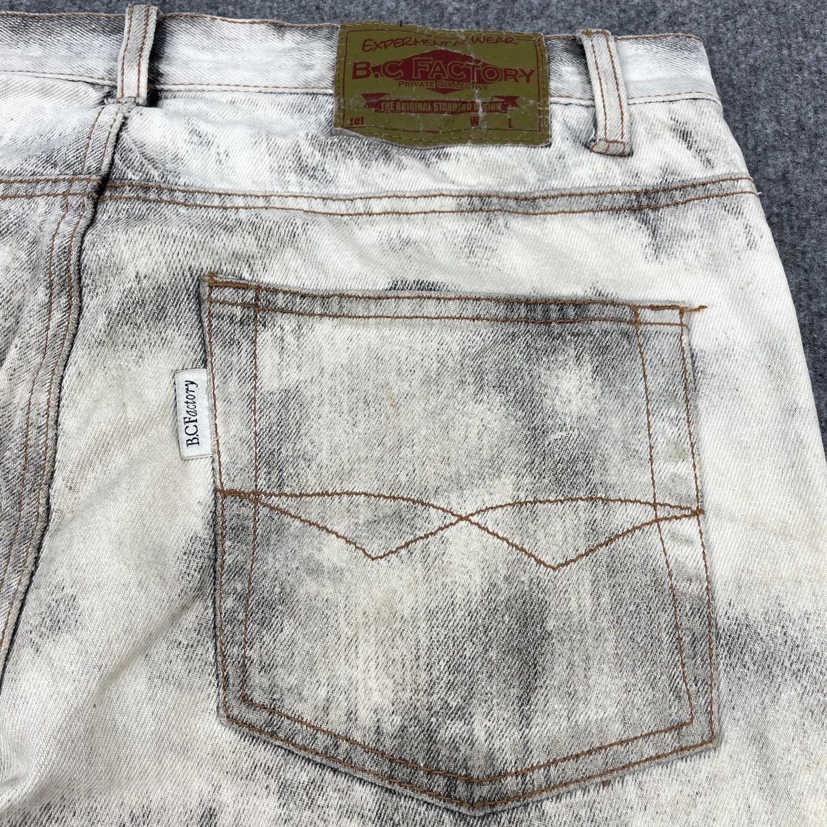 Japanese Brand × Vintage Vintage Japanese Brand B.C Factory Distressed Light Wash Size US 32 / EU 48 - 14 Thumbnail
